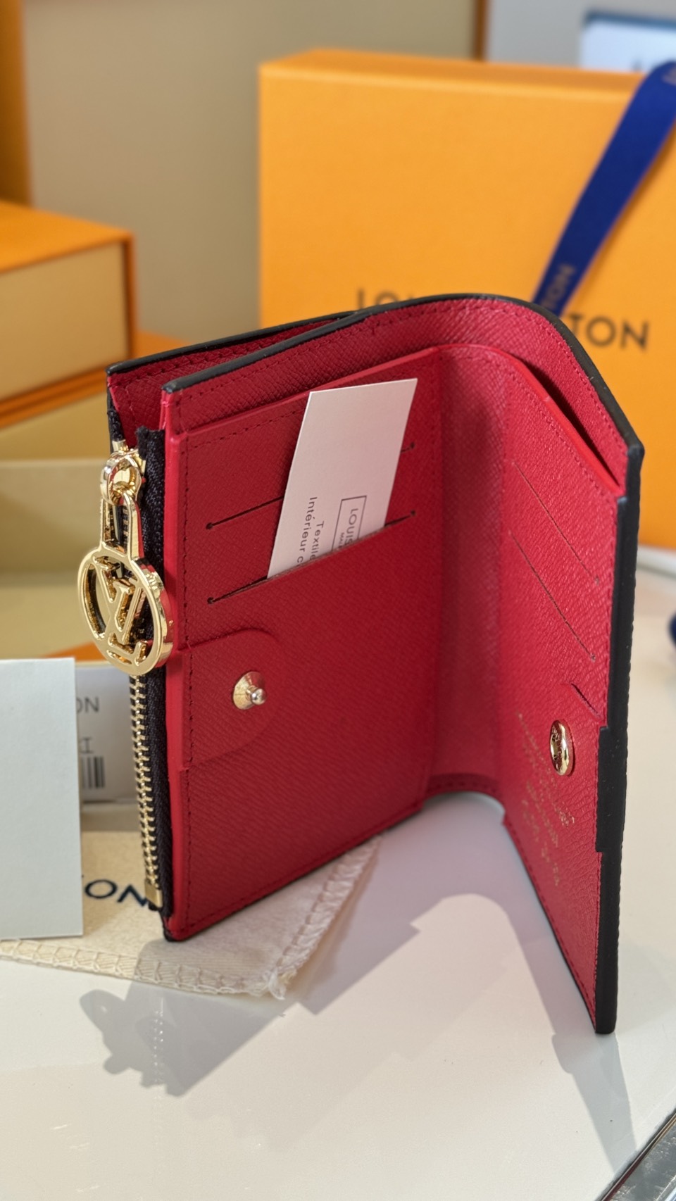 ORI หนังแท้ | LV x TM - Lisa Wallet Cherry Monogram กระเป๋าสตางค์ลิซ่า กระเป๋าสตางค์ใบเล็กรุ่น Lisa ดีไซน์ใหม่จาก Murakami กระเป๋าสตางค์เปี่ยมชีวิตชีวาและใช้งานได้หลากหลาย