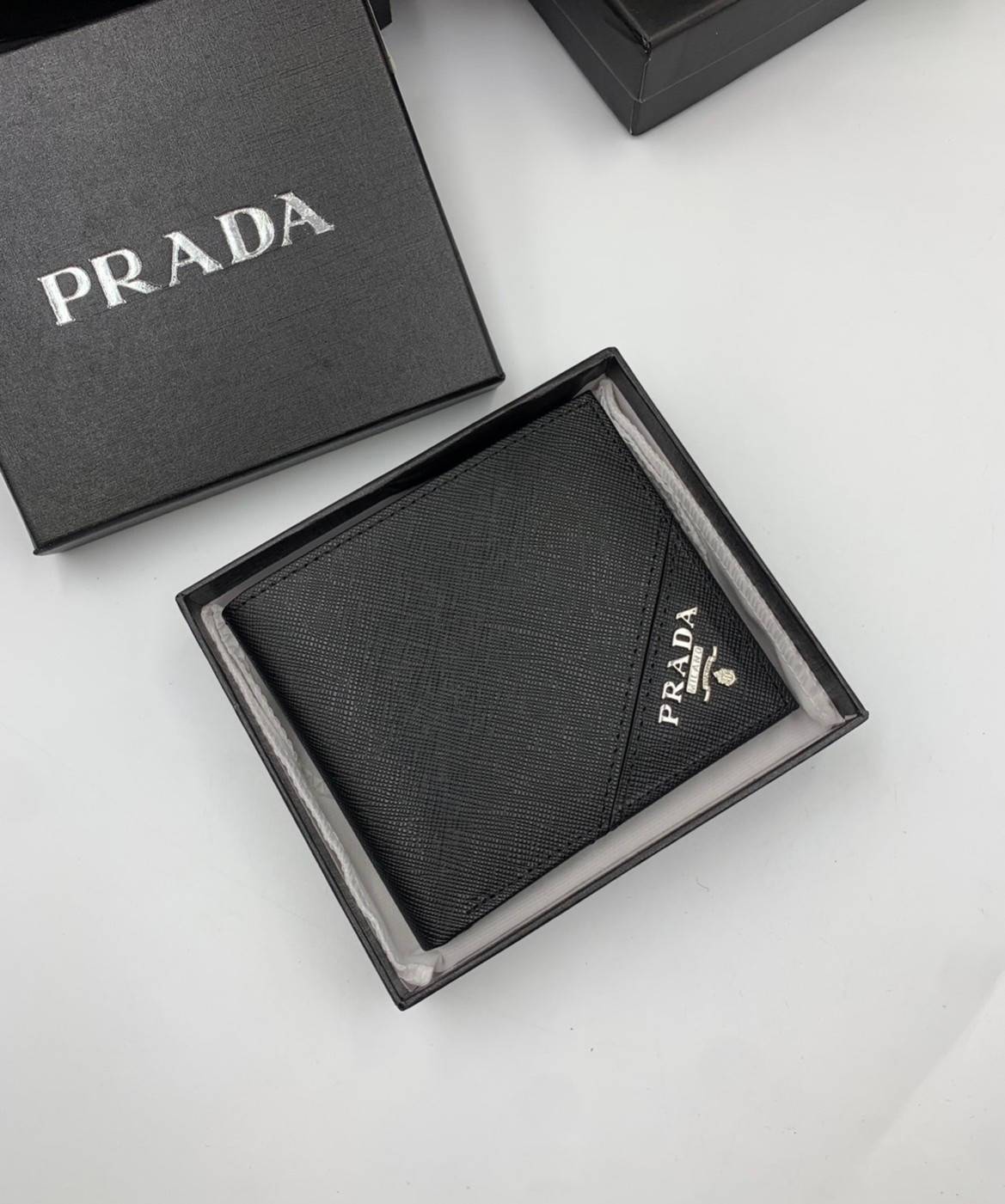VIP หนังแท้ 】PRADA Saffiano Bifold Wallet logo plaque bi-fold men wallet