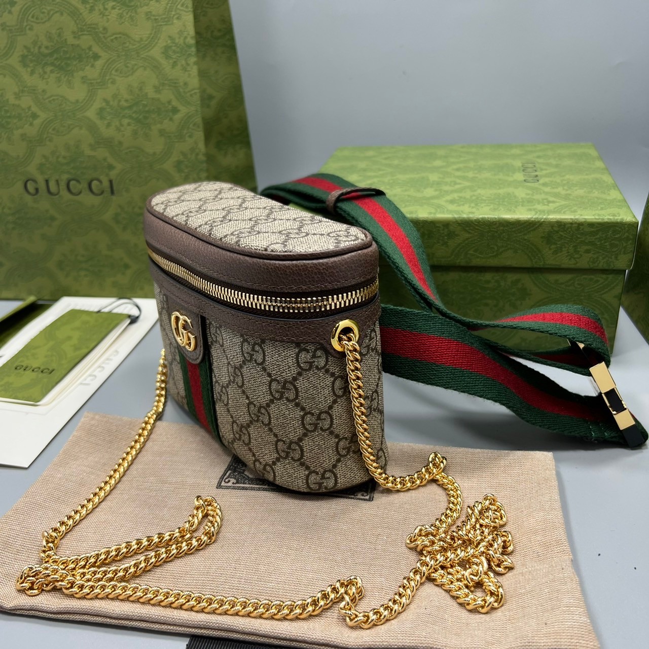 GUCCI Ophidia belt bag with Web เกรดออริจินอล กระเป๋าคาดเอว และสะพายข้างด้วยสายโซ่ได้ งานหนังแท้และแคนวาสอย่างดี รุ่นใหม่ล่าสุด ใช้ได้ทั้งชายหญิง เป็นรุ่นที่มาเท่าไรก็ไม่เคยพอขาย ฮอตมากๆค่ะ ภาพถ่ายจากงานขายจริง ใช้งานต่างประเทศได้