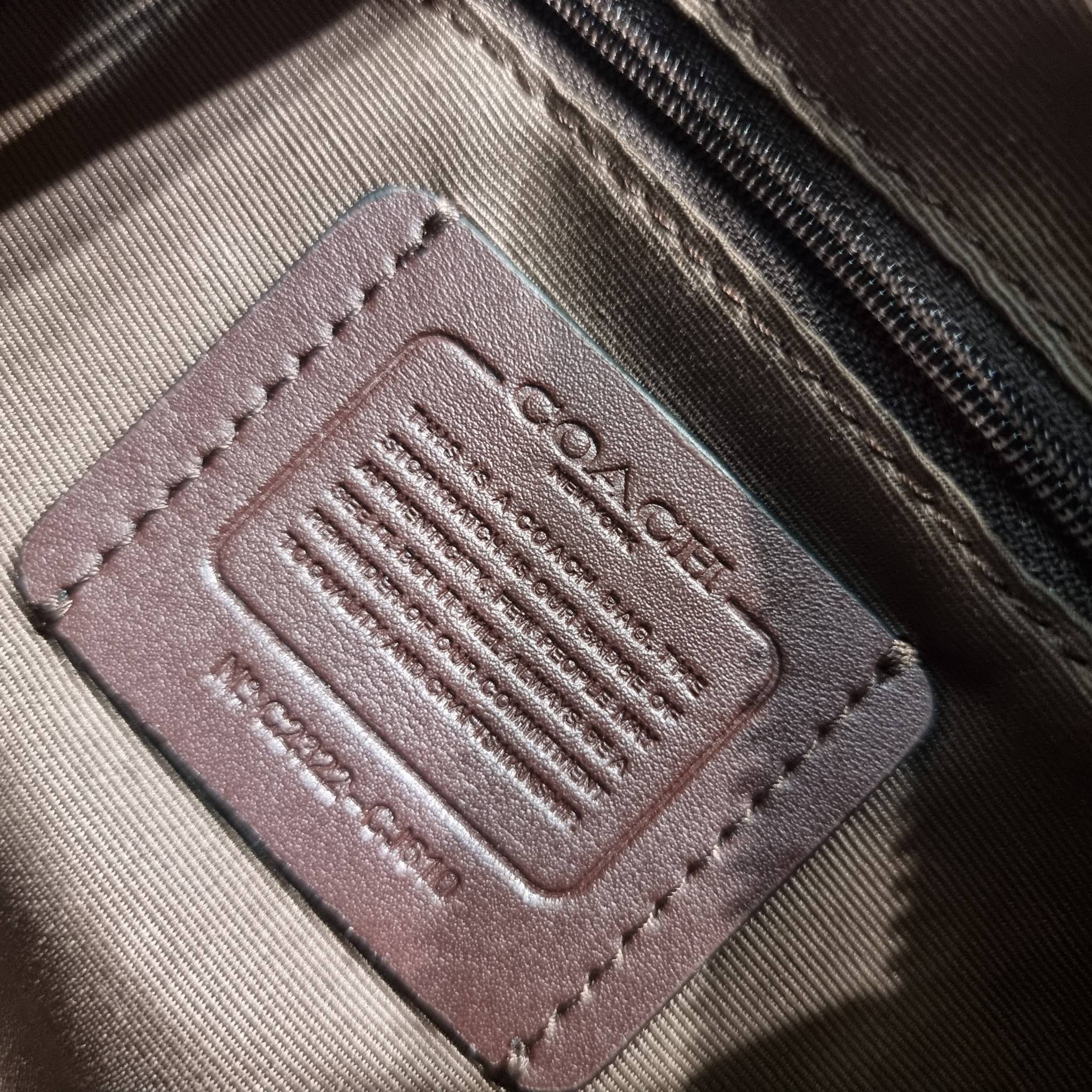 COACH ROWAN SATCHEL WITH PUFFY DIAMOND QUILTING CJ610 พร้อมส่ง กระเป๋าสะพายทรงหมอน ขนาดกำลังสวย คอลเลคชั่นสุดคลาสสิค ที่ดีไซน์เพิ่มความหรู