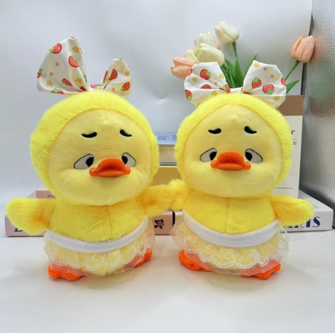 ตุ๊กตาเป็ดหน้านอยสีเหลือง ขนาดสูง24ซม.