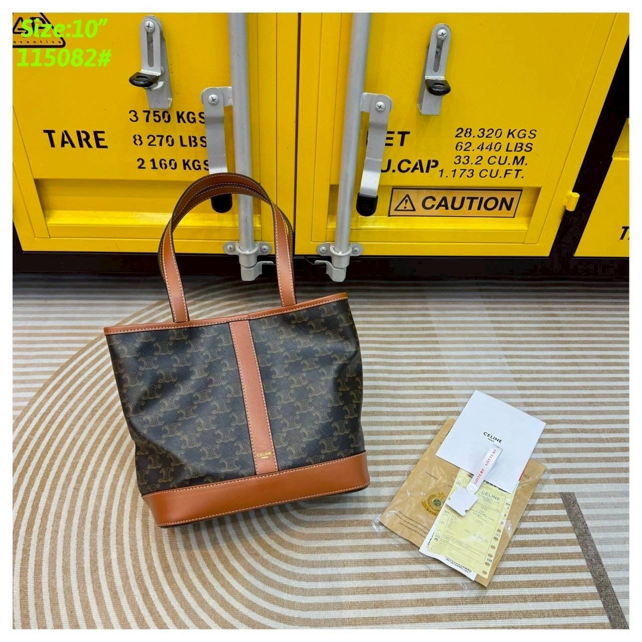 Celine Cabas In Triomphe canvas and leather / Celine Tote Bag กระเป๋าสะพายทรงโท้ทใบใหญ่ รุ่นยอดนิยม งานสวยหรูคลาสสิคไม่มีเอ้าท์ ภายในโล่งกว้าง