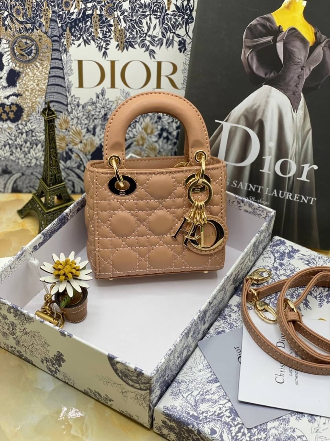 VIP 】หนังแท้ CHRISTIAN DIOR MICRO LADY DIOR BAG Cannage Lambskin