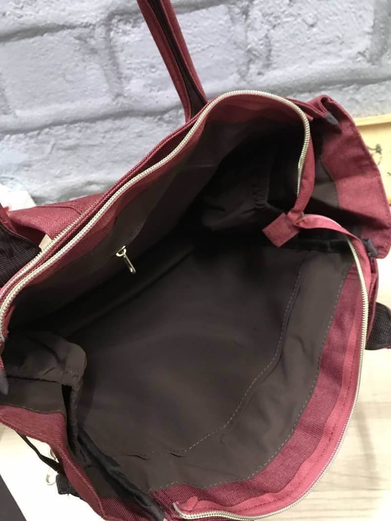 ของแท้ Anello polyester canvas 10 pocket Rucksack คอลเลคชั่นใหม่ล่าสุด!! เป้รุ่นใหม่ชนช้อป ดีไซน์เก๋ เป็นได้ทั้งสไตล์toteโดยการเก็บสายสะพายเป้เข้าช่องซิปที่ด้านหลัง และเป็นสไตล์เป้rucksackได้ มีช่องเล็กช่องน้อยรอบตัวกระเป๋า เปิดปิดด้วยซิปเดียวด้านบน ตัวกร