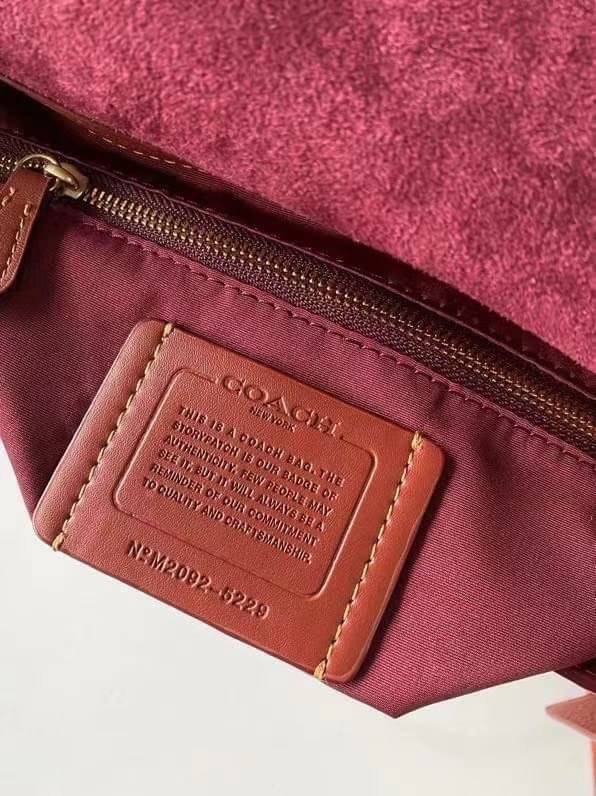 COACH Coated Canvas Signature May Shoulder Bag พร้อมส่งที่ไทย คัดงานคุณภาพ จัดเต็มมาให้ต่อนรับปีใหม่นี้ค่าา ✔️กระเป๋าหิ้ว//คล้องไหล่//สะพายข้างได้ ใบใหญ่ สุดคุ้ม! ✔️หนังแท้ชั้นดีที่สุด หนังหนานิ่ม รู้สึกได้ตอนสัมผัสค่ะ สวยมากๆ ✔️ด้านห