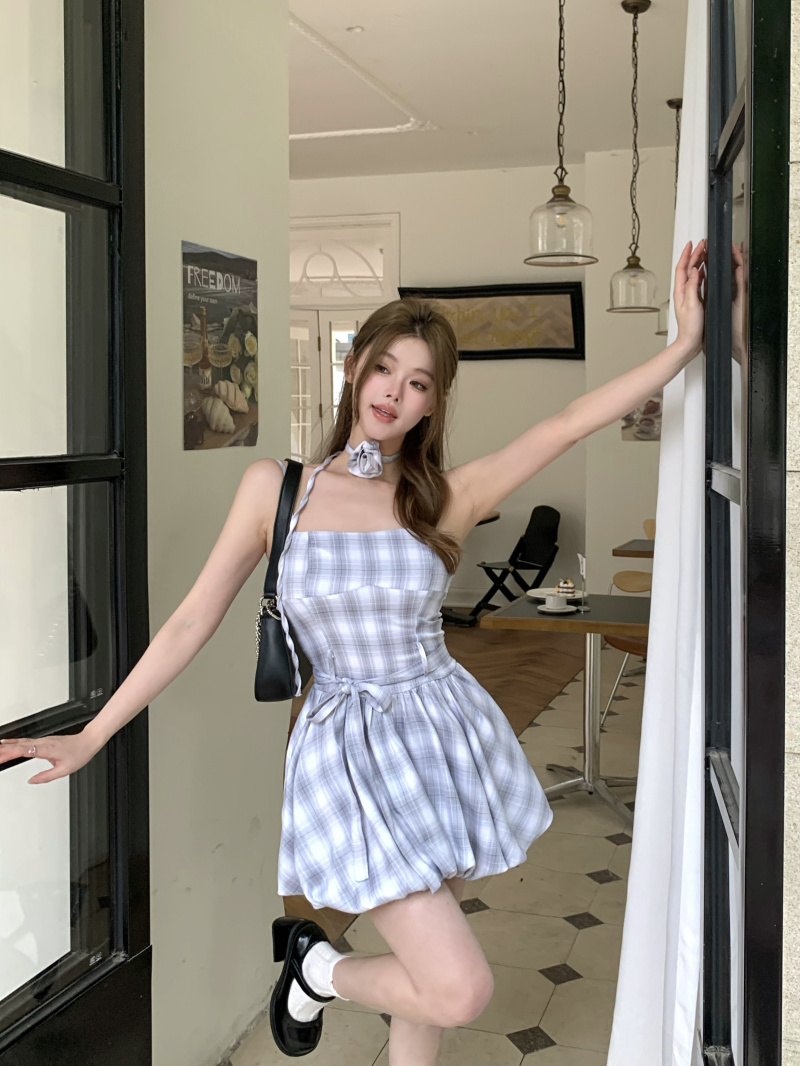 พร้อมส่ง 🏹 Tangerine dress เดรสสายเดี่ยวผ้าลายสก็อตทรงสวยมาก (IN38687)