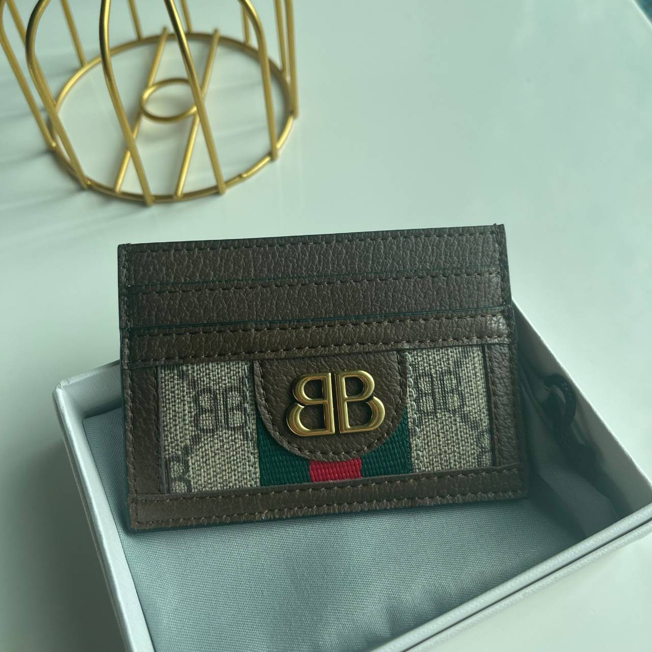 หนังแท้ Gucci X Balenciaga Card Holder The Hacker Project มาแล้วจ้า ฮิตมาก อย่าตกเทรนน้าา ใช้ได้ทั้งหญิงชาย งานหนังแท้สวยมากค่ะ ยิ่งใช้หนังยิ่งสวย พร้อมส่งที่ไทย ภาพสินค้าถ่ายจากงานขายจริง ใช้งานต่างประเทศได้
