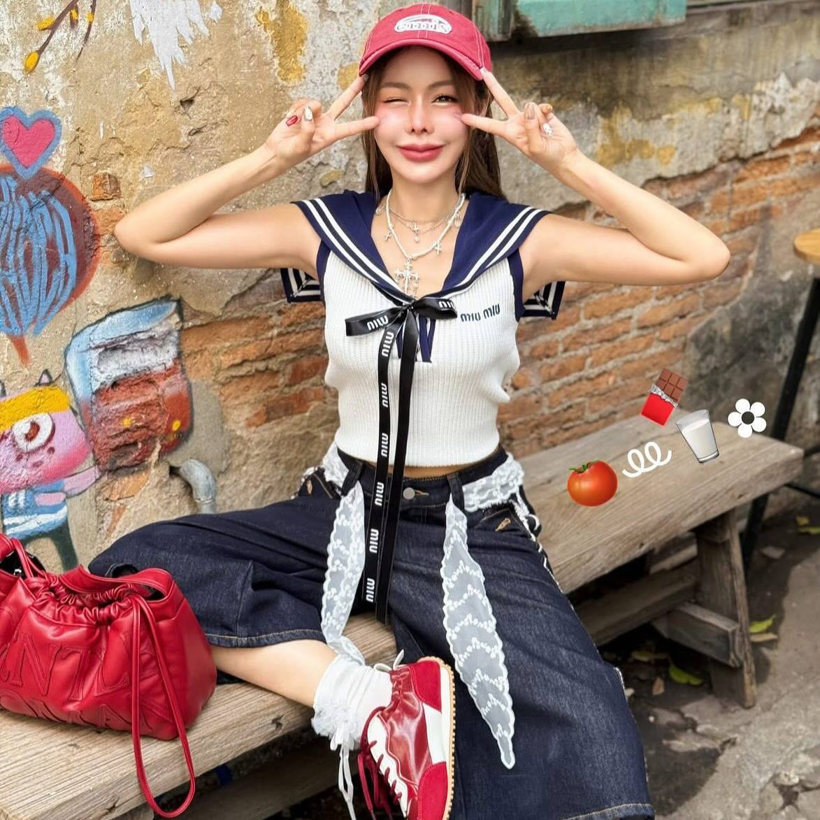 เช่าชุดเที่ยว by Princess 🧤 Missagale kloset อยากให้ถึงคืนนี้ไวๆ เสื้อที่ใส่น่ารักเกินจะปล่อยผ่าน ผ้าไหมพรมดีมากกกกกๆ