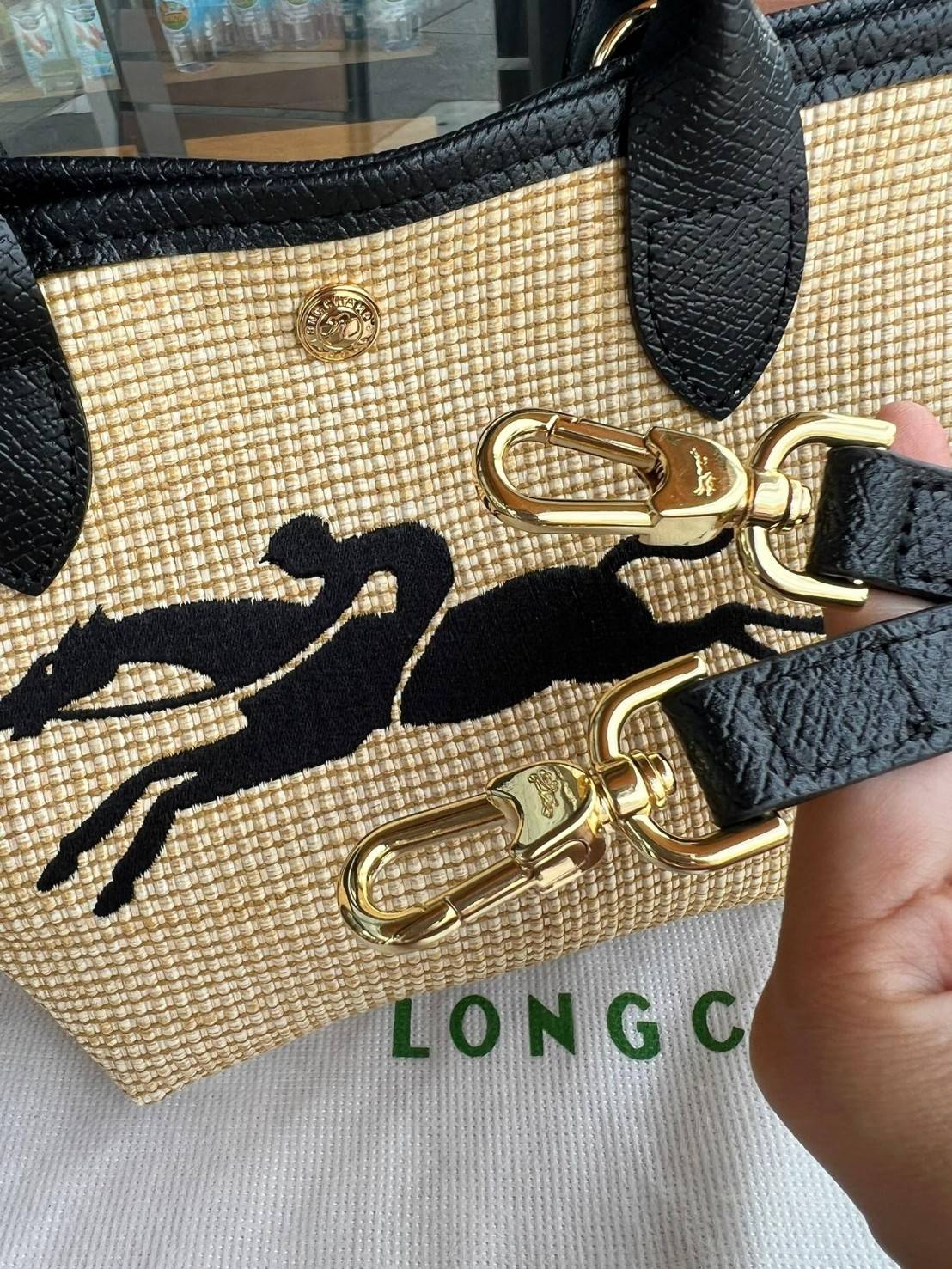 Longchamp Le Pliage Paris-St Tropez Handtasche มาแร้ววววใหม่ล่าสุดนุ้งมินิ ตัลร๊ากกก วัสดุสาน ด้านหน้าปักโลโก้ม้าอันเป็นสัญลักษณ์ของแบรนด์ ทนทานแข็งแรง ใบมินิ น้ำหนักเบา จุของได้เยอะ ใส่กระเป๋าตังค์ โทรศัพท์ iphone+ ได้ ภายในโล่ง มีสายสะพายไหล่ Crossbody 