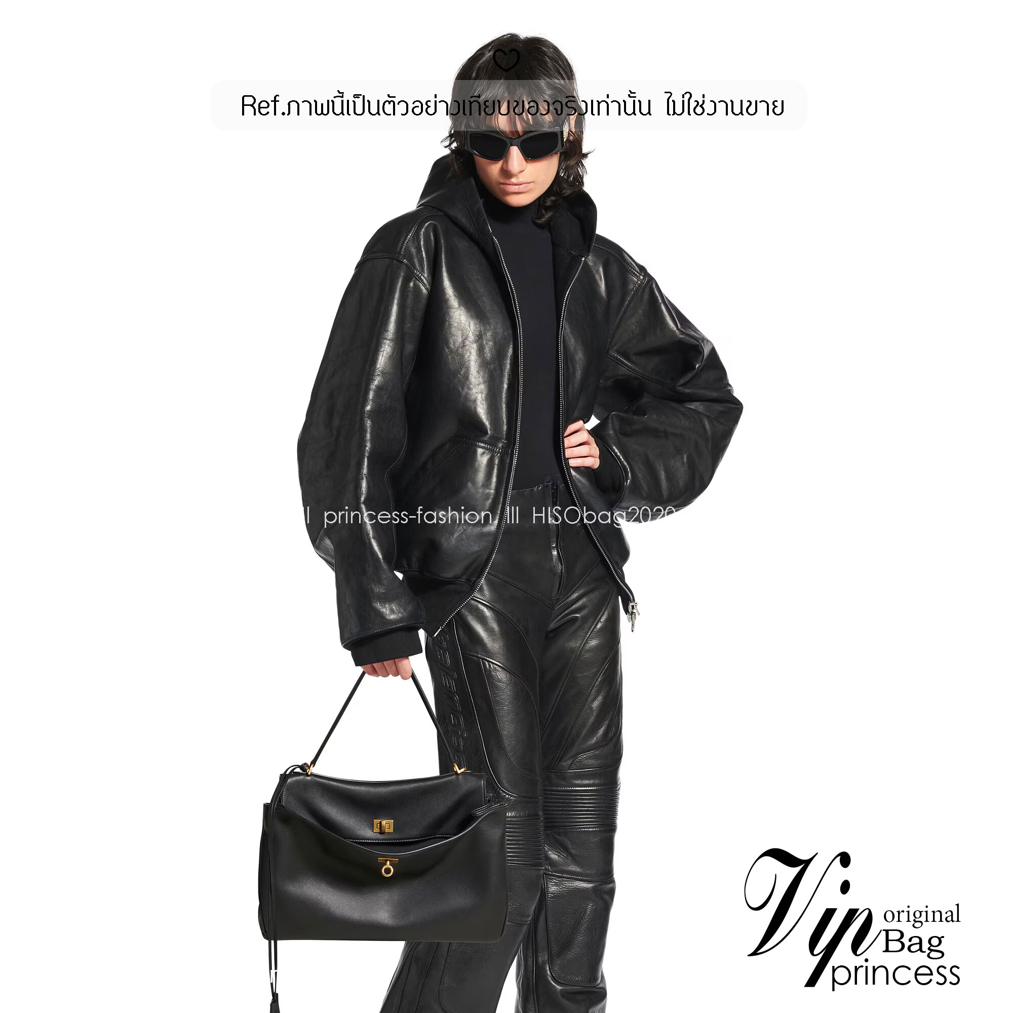 Balenciaga Rodeo Medium Handbag in Black 35cm กระเป๋าสะพายหนังเรียบผิวสัมผัสนุ่มสบายผิว ดีไซน์เรียบหรูตามเอกลักษณ์ของแบรนด์ ภายในโล่งกว้าง จุของได้เยอะ ใบจริงน้องสวยน่าใช้มาก