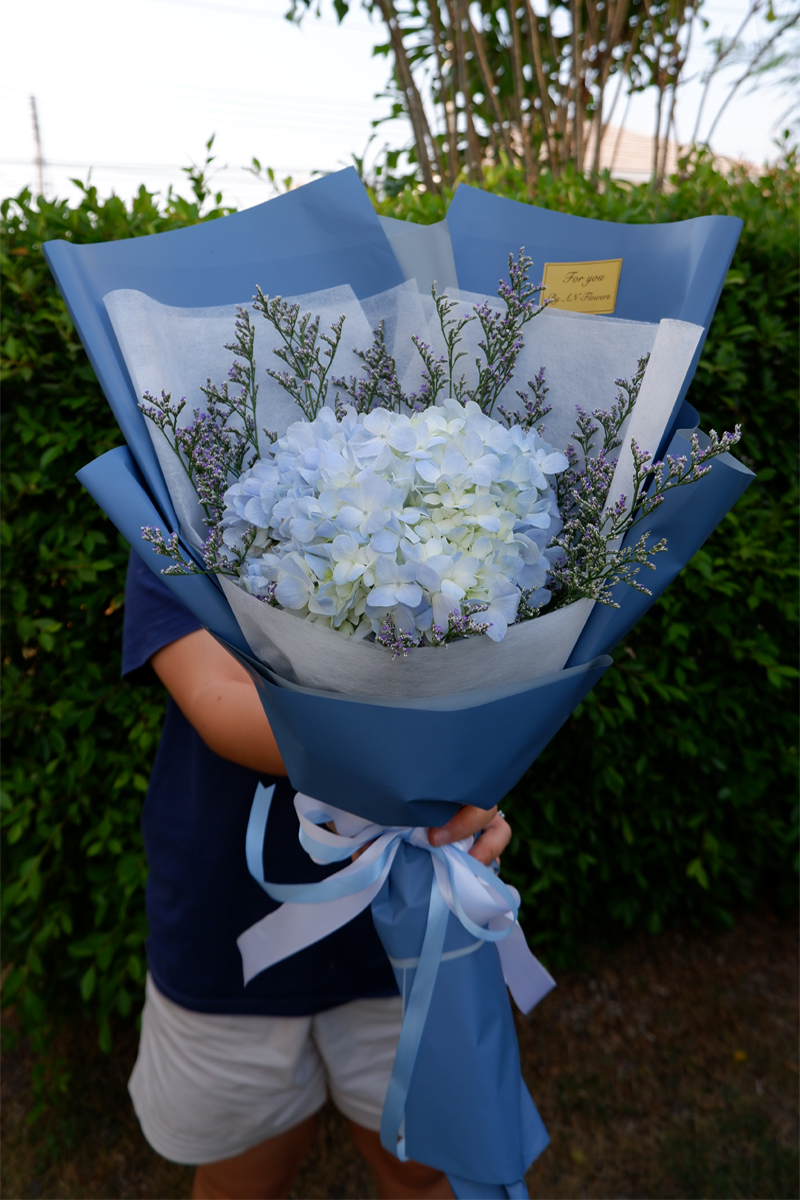 ช่อดอกไม้ ช่อไฮเดรนเยียสีฟ้า