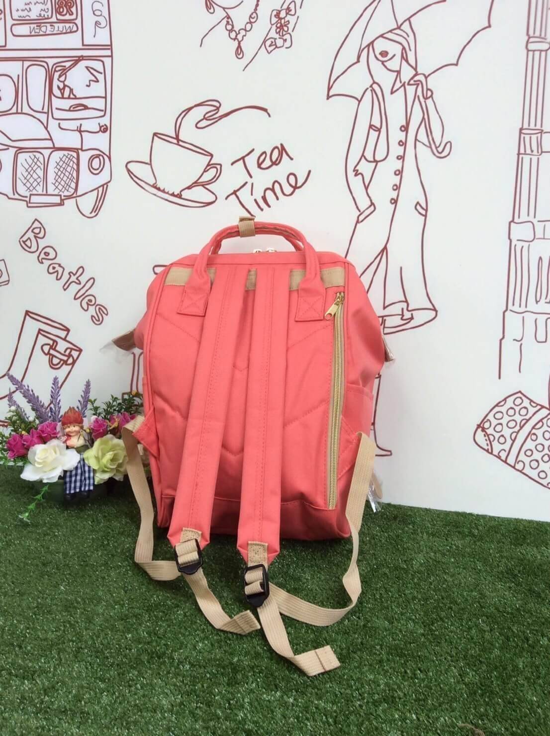 ANELLO POLYESTER CANVAS RUCKSACK รุ่นมินิ แบรนด์ดังสุดฮิตที่กำลังดังในประเทศญี่ปุ่น กระเป๋าเป้สไตล์คาวาอิ รูปทรงแปลกใหม่มีสไตล์เป็นของตัวเอง วัสดุผ้าแคนวาส ปากกระเป๋ากว้างมีโครง ง่ายสำหรับเวลาใส่สัมภาระ ภายในมีช่องเล็กและช่องใหญ่ใช้งานง่าย เปิดปิดด้วยซิปค