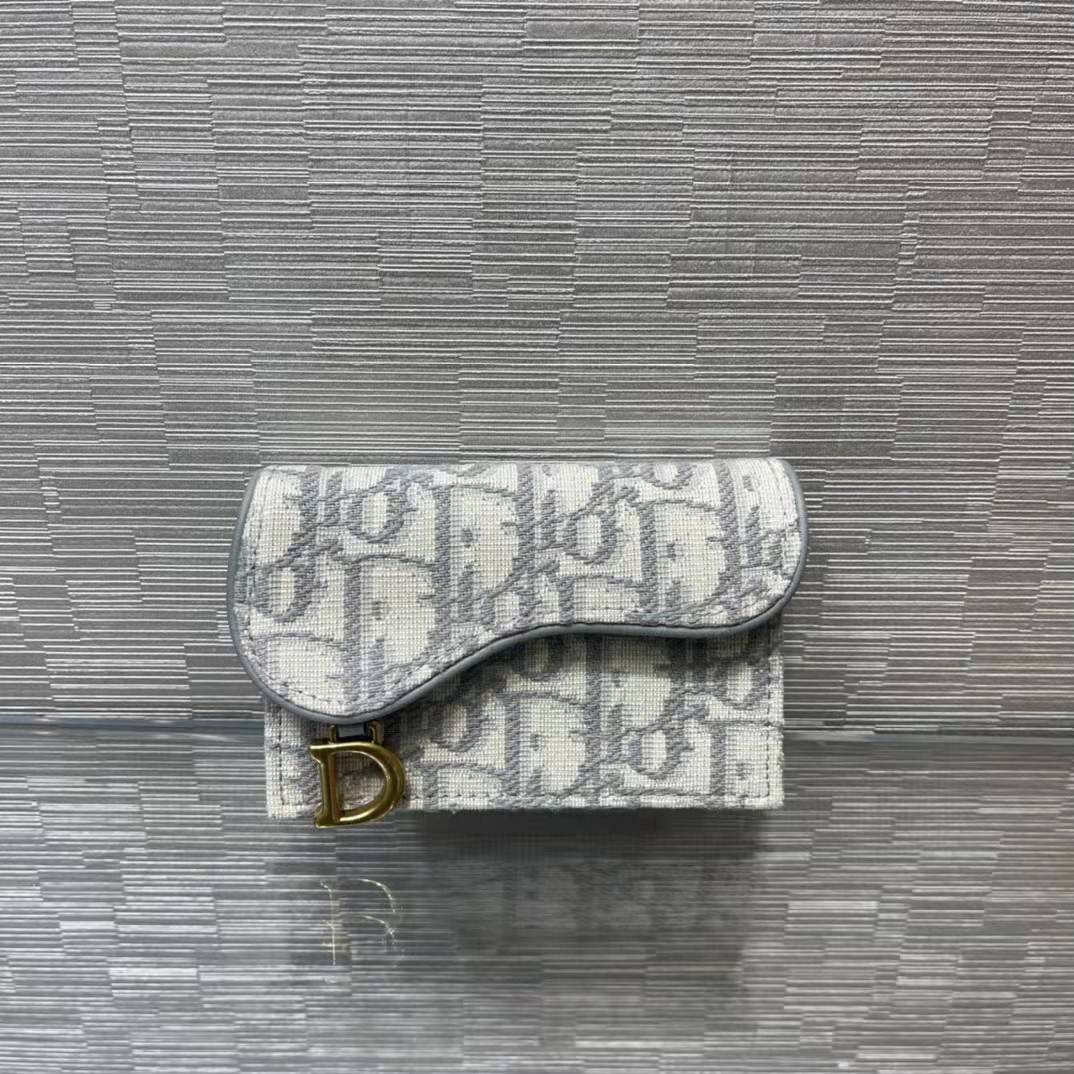 หนังแท้ DIOR SADDLE FLAP CARD HOLDER พร้อมส่งที่ไทย กระเป๋าใส่การ์ดงานหนังแท้และผ้าแจ็คการ์ด เกรดเทพออริจินอล ภาพสินค้าถ่ายจากงานขายจริง ใช้งานต่างประเทศได้