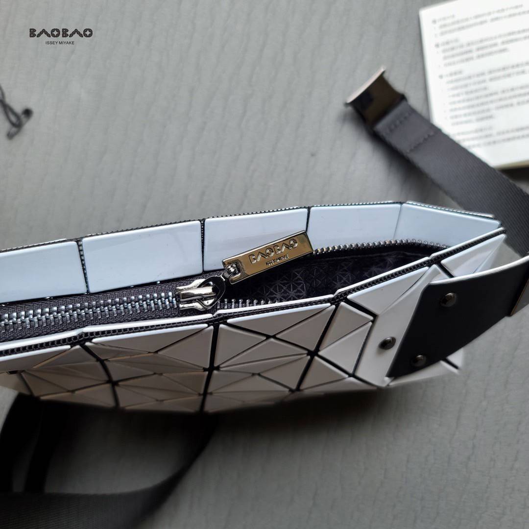 VIP GIFT 】BAOBAO issey miyake belt bag