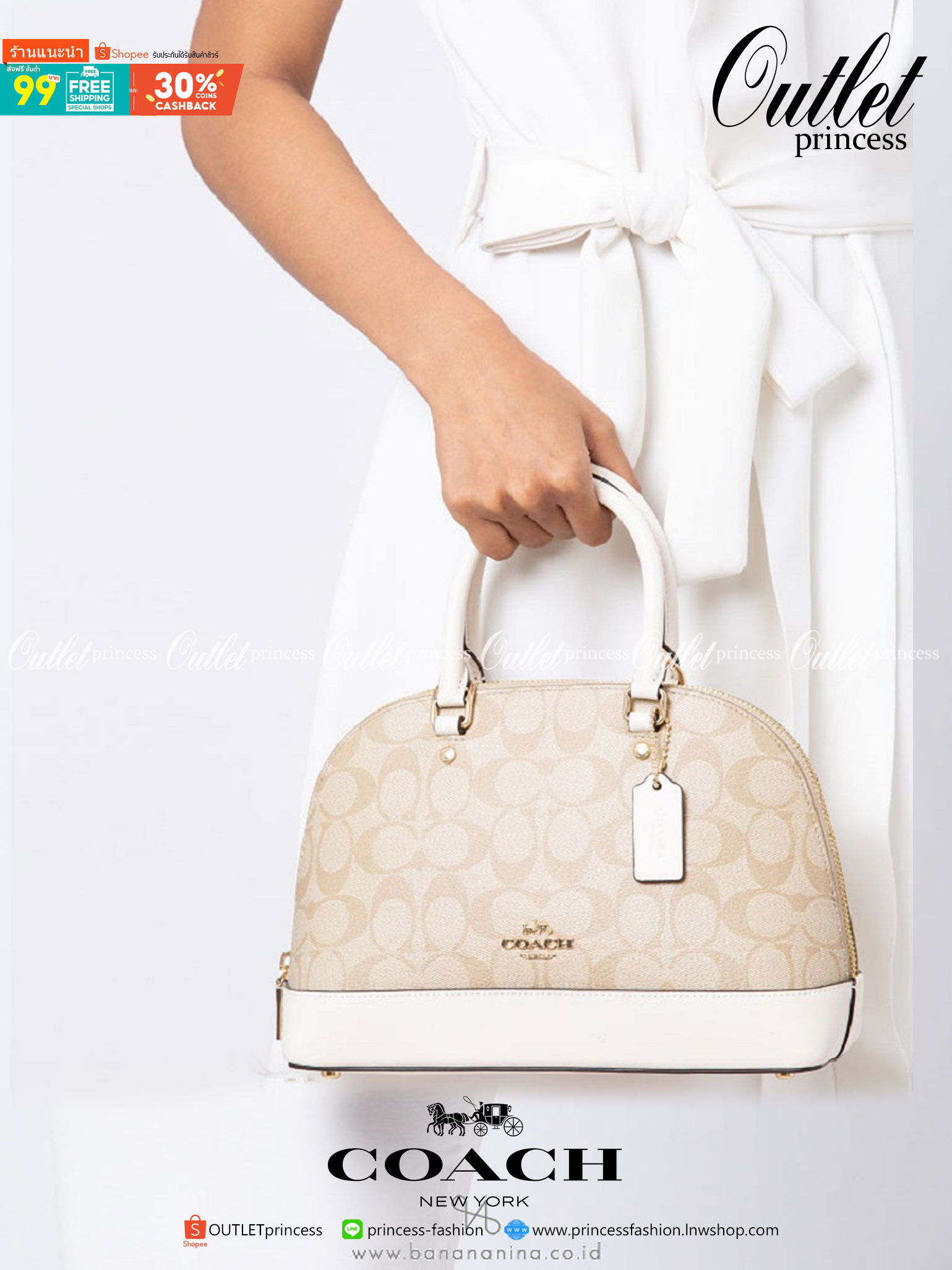 Coach Mini Sierra Signature กระเป๋าถือทรงโดม ภายในกว้างสามารถใส่กระเป๋าเงินเล็ก และมือถือได้ และยังมีช่องซิปเล็ก 1 ช่อง ด้านหลังมีกระเป๋าเล็กเก็บบัตร 1 ช่อง ใครยังไม่มีพลาดไม่ได้แล้วนะคะ