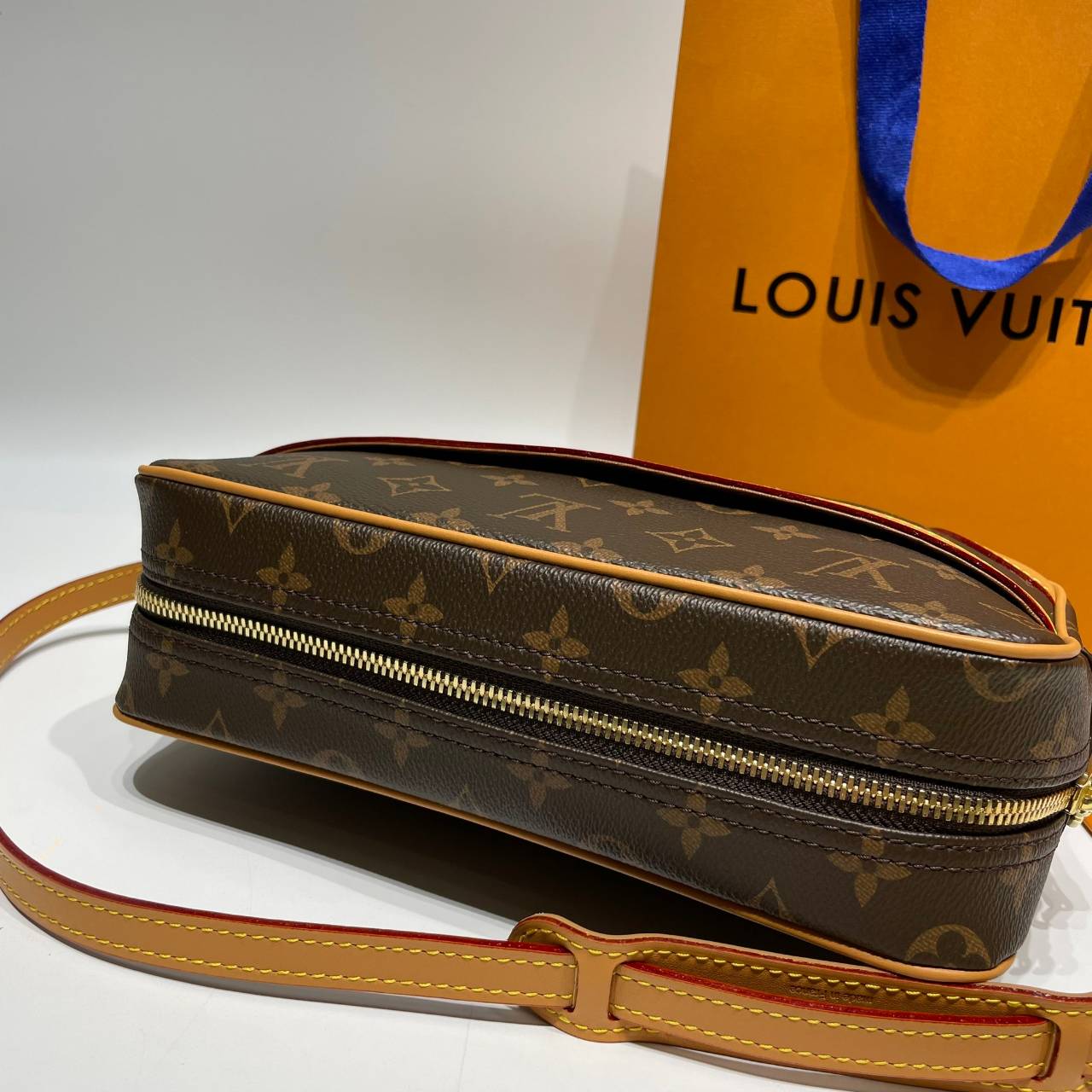 LV Trocadero 27 Monogram Vintage Crossbody Bag / LV Messenger Bag กระเป๋าสะพายทรงแมสเซ็นเจอร์วินเทจ เกรดออริ ท็อป สลับแท้ 1:1 เกรดดีสุด หนังแท้ ผ่านทุก ตม.
