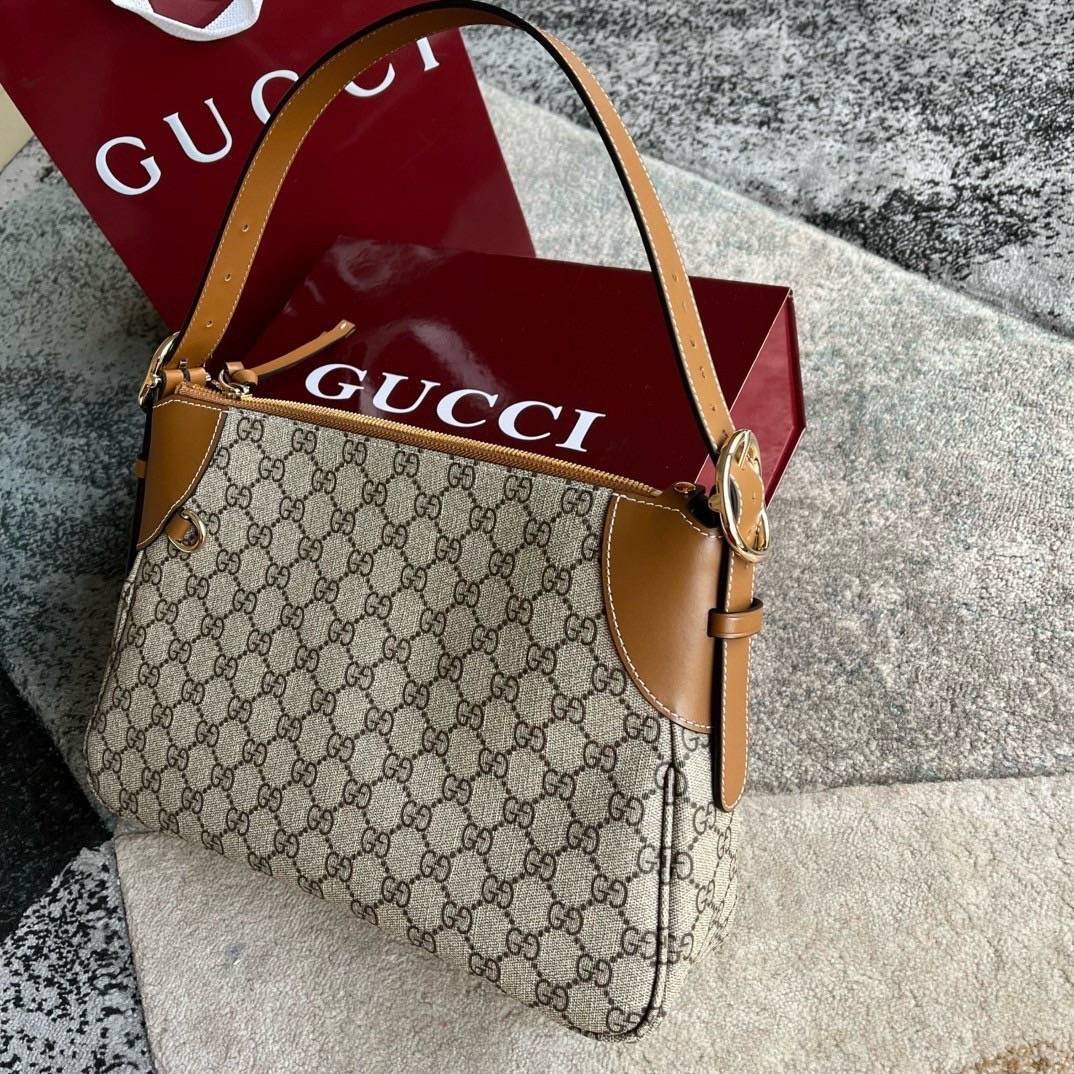 สลับแท้ GUCCI GG Emblem medium shoulder bag กระเป๋าสะพายทรงใหม่สวยคลาสสิค เกรดหนังแท้ แคนวาสแท้ พิมพ์ลายคมชัด 🤍 เกรดออริจินอล สลับแท้