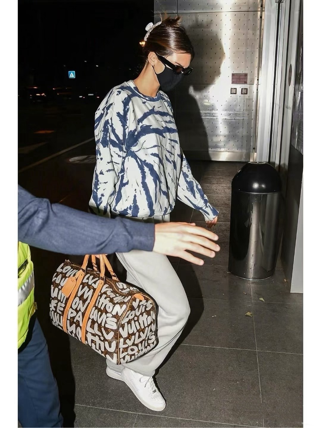 ORI หนังแท้ | LV Stephen Sprouse Graffiti Keepall 42cm กระเป๋าสะพายทรงคีฟออลใบใหญ่ ลวดลายตัวอักษรกราฟฟิกเต็มใบ