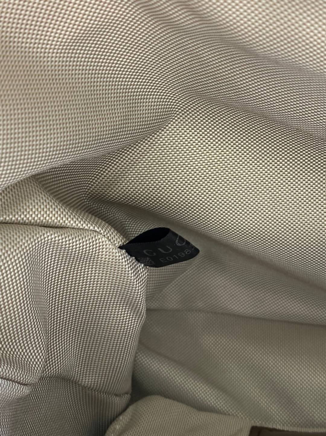 GUCCI Business case with Interlocking G กระเป๋าเอกสาร รุ่นที่ได้รับความนิยมอย่างมาก เนื่องจากมีขนาดใหญ่ จุของได้เยอะ พกพาสะดวก