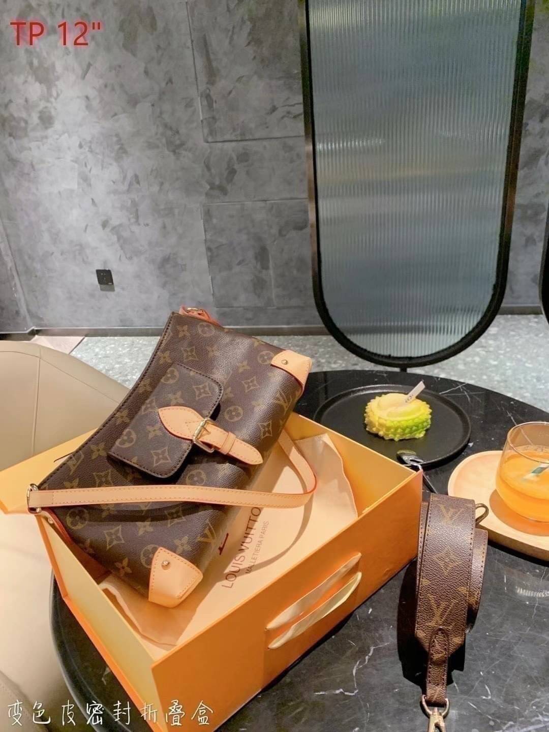 LV Shoulder Bag LV Crossbody Bag / LV Sologne Crossbody Monogram ภาพถ่ายจากงานขายจริง ใช้งานต่างประเทศได้