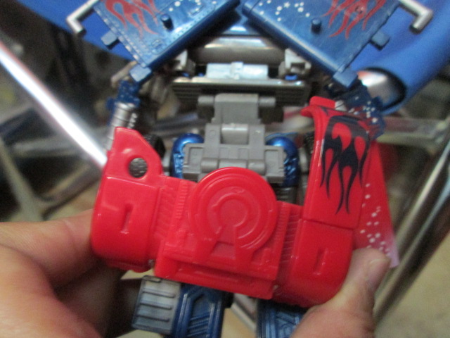 Transformer_Optimus Prime_Official Hasbro Rights Reserved โมเดลซูเปอร์ฮีโร่และตัวละครจากการ์ตูนชื่อดัง