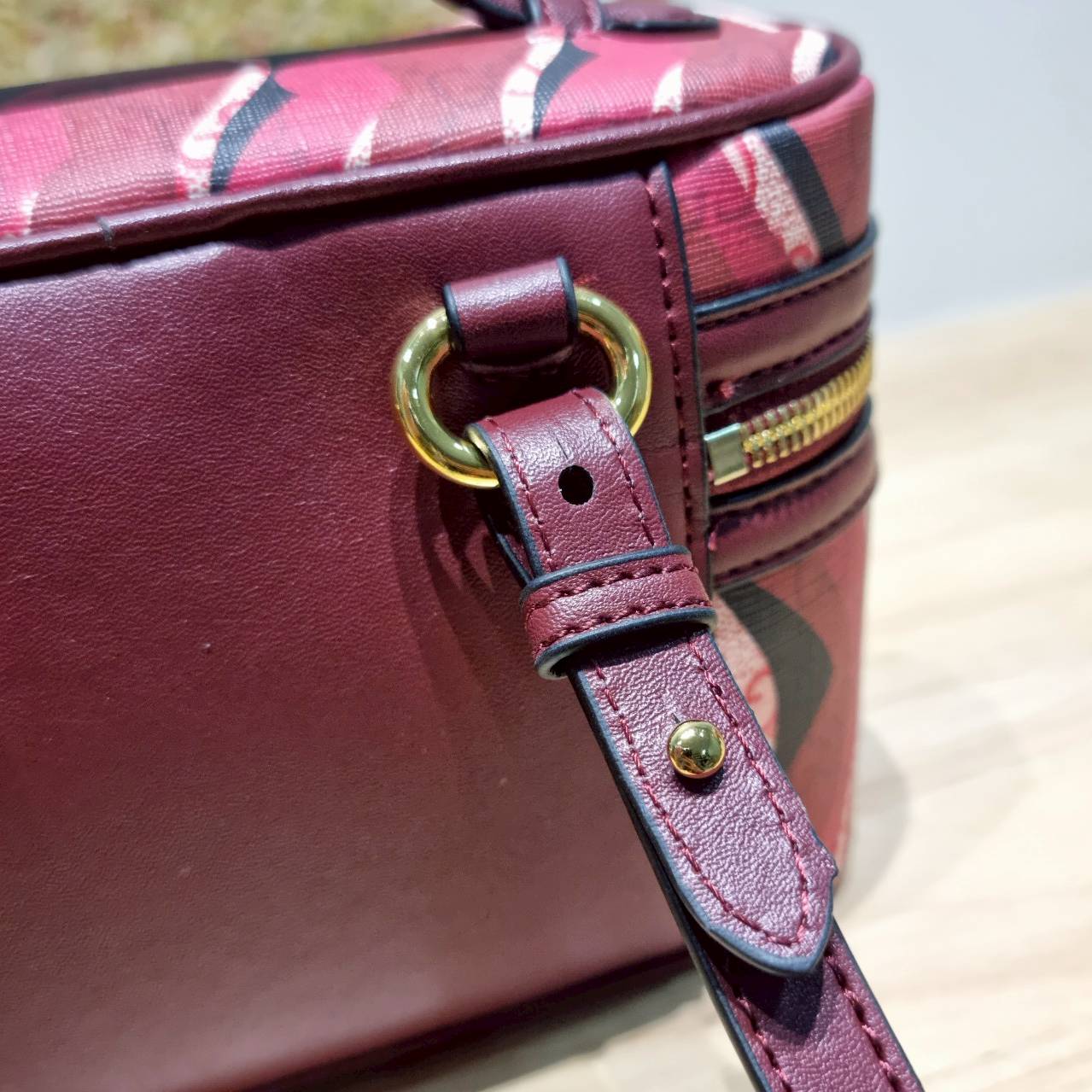 Gucci Lunar New Year Printed super mini bag ไอเท็มหายากสุดปัง กระเป๋าสะพายรุ่นรับทรัพย์ คอลเลคชั่นใหม่พร้อม box set โทนสีใหม่ของแบรนด์