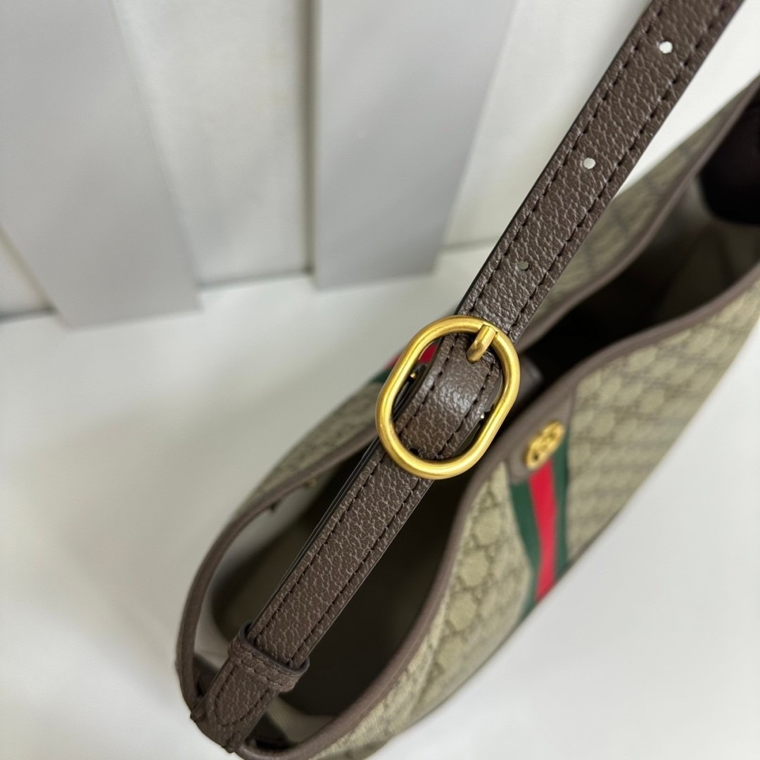 13" GUCCI OPHIDIA GG MEDIUM SHOULDER BAG Beige and ebony GG Supreme canvas Brown leather trim กระเป๋าสะพายไหล่ อะไหล่ทองหรูหรา