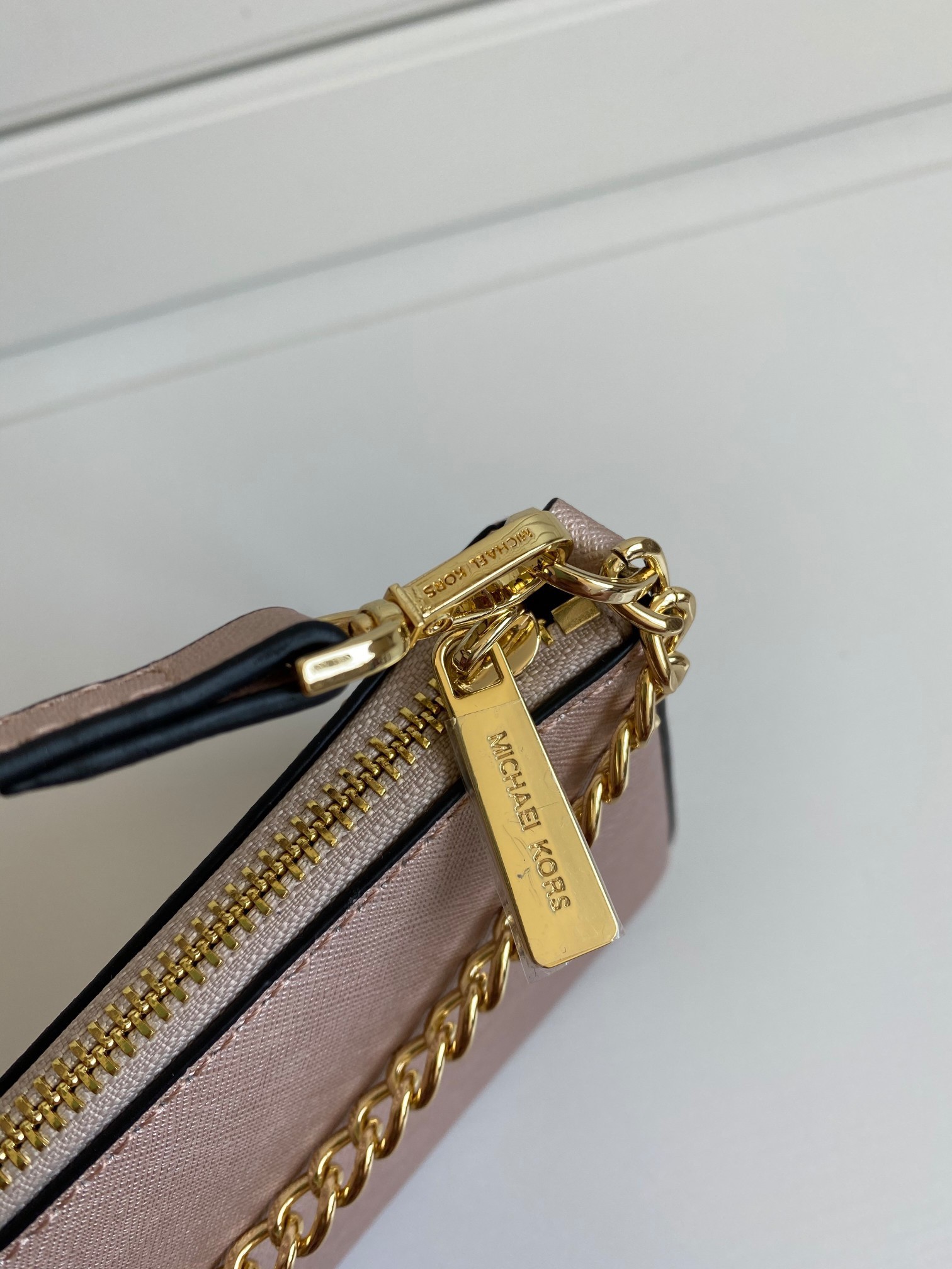 MICHEAL KORS SAFFIANO CROSSBODY BAG / MK Chain Pouchette Bag พร้อมส่ง 4 สี กระเป๋าสะพายข้าง ทรงสวย วัสดุหนัง SAFFIANO คุณภาพดี สวยอยู่ทรงแข็ง
