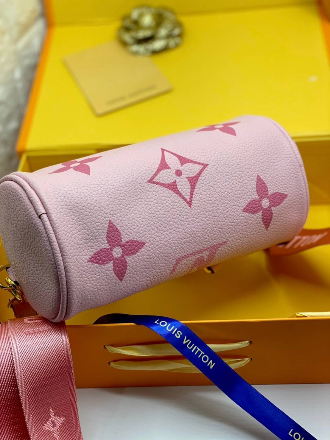 พรีเมี่ยมกิ๊ฟแท้ 100% 】พร้อมส่งที่นี่ที่เดียว VIP gift LOUIS VUITTON PAPILLON BB HANDTASCHE AUS MONOGRAM หนังแท้ สีพาสเทลสวยน่ารัก สาวหวานห้ามพลาดน้าาา งานสวยมากค่ะ