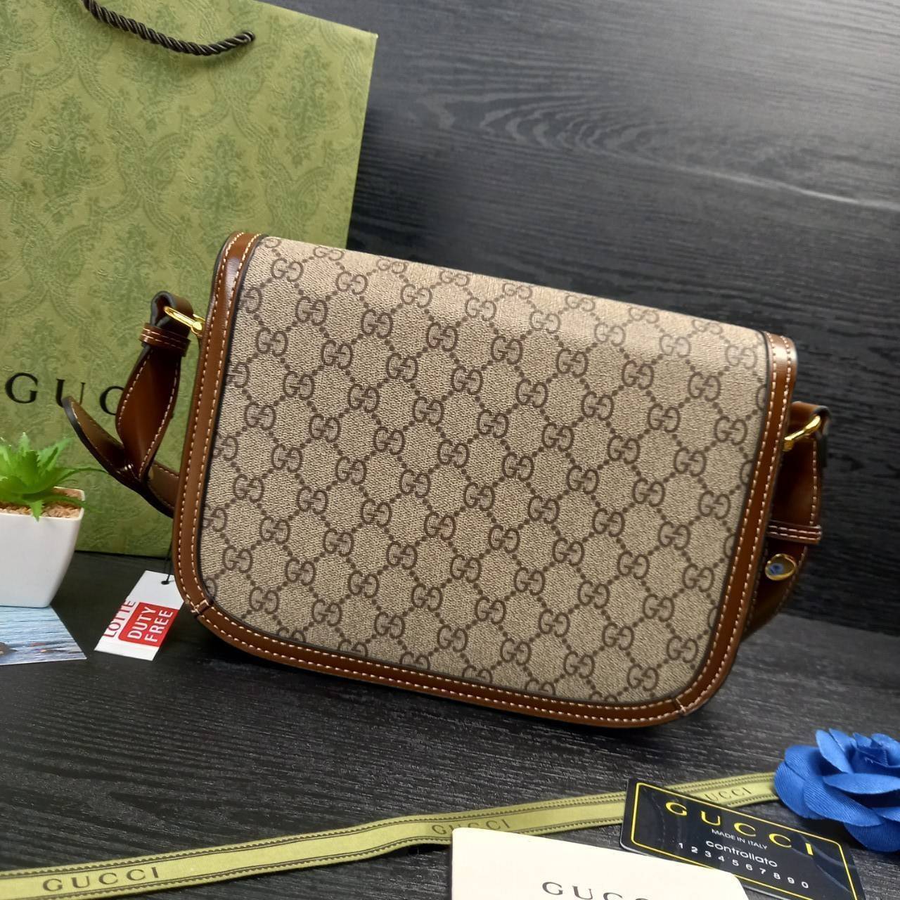 GUCCI HORSEBIT 1995 BAG / GG Supreme Shoulder 10" รุ่นฮิต คลาสสิค หรูหรา ใช้แล้วดูดีมีเสน่ห์ขึ้นทันที สายยาวคล้องบ่าได้ ปรับยาวคลอสบอดี้ได้ หนังแคนวาส สล้บหนังแท้