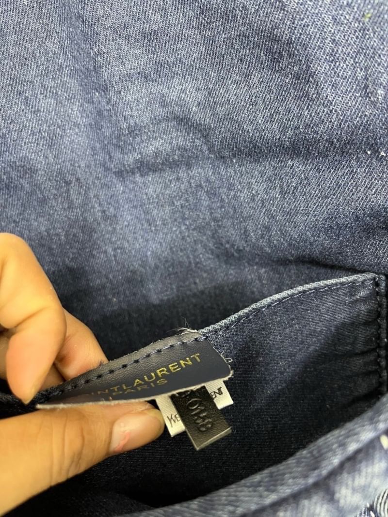 YSL Loulou Puffer Denim Shoulder Bag กระเป๋าสะพายเดนิมควิลท์ เย็บลายเชฟรอนควิลท์สวยมีเสน่ห์ ภายในโล่งกว้าง มีไอเท็มใหม่ที่ต้องรีบมีสวยก่อนใคร รับรองคุ้มค่าและถูกใจแน่นอนน้า