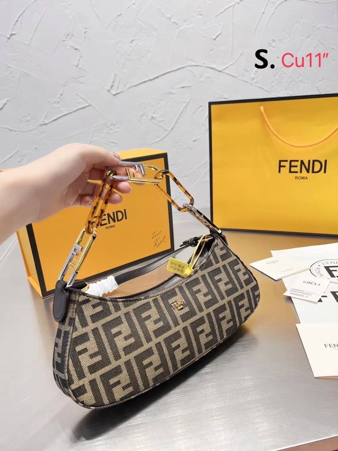 Fendi O'Lock Swing tapestry fabric pouch / Fendi Shoulder Bag กระเป๋าสพายไหล่เฟนดิ พร้อมสายสะพาย 2 เส้น สวยหรู ภาพถ่ายจากงานขายจริง ใช้งานต่างประเทศได้