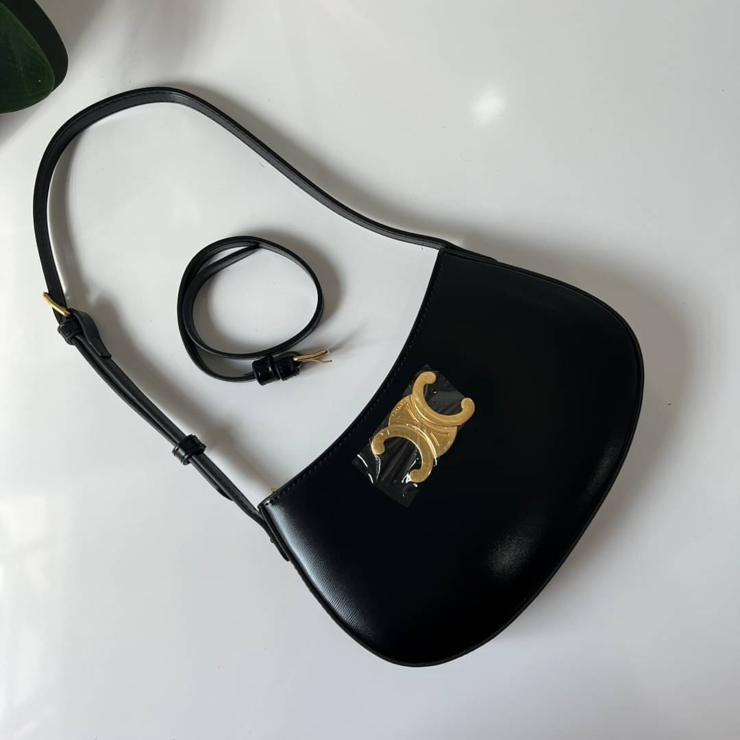 CELINE MEDIUM TILLY BAG IN SHINY CALFSKIN กระเป๋าสะพายไหล่/สะพาย คอลใหม่ทรงสวย มาแรง สวยหรูหรา