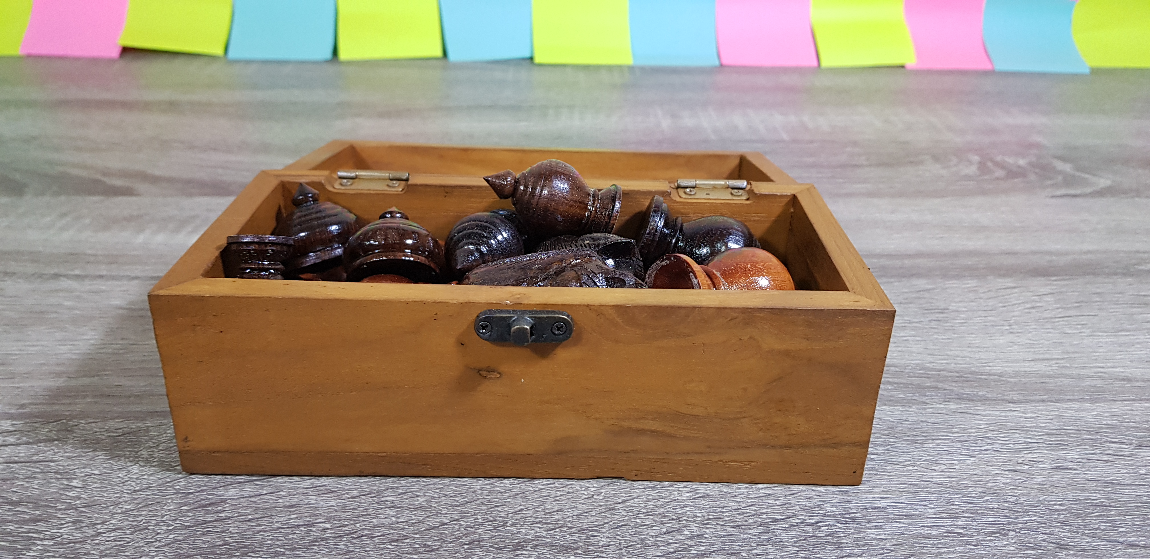 ตัวหมากรุกไทยชุดพลรามพร้อมกล่องแบบหีบล็อค