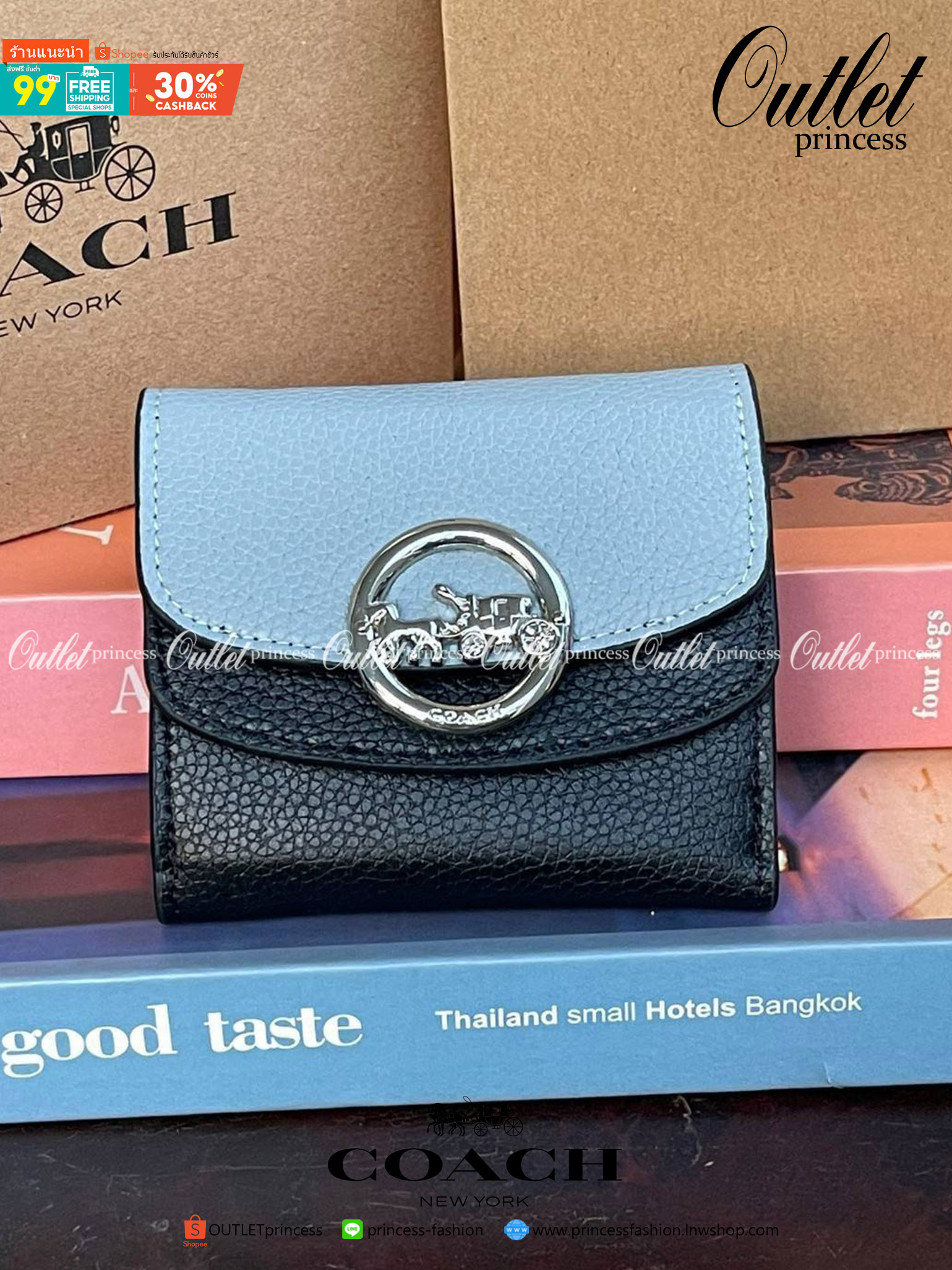 OUTLET 】COACH JADE SMALL DOUBLE FLAP WALLET IN COLORBLOCK (COACH F88002) หากใครต้องการกระเป๋าสตางค์ใบสั้นสำหรับวันที่ต้องการใช้กระเป๋าสะพายใบเล็ก หรือวันที่ไม่พกกระเป๋าสะพาย เราขอแนะนำใบนี้เลยค่ะ โดยใบนี้เป็นกระเป๋าสตางค์แบบพับสามทบ ปิดแบบกระดุม2ชั้น มีช่