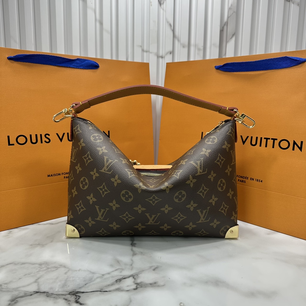 ORI หนังแท้ | LV Bobo Trunk bag Monogram Heritage Canvas / LV Hobob Bag กระเป๋าถือ กระเป๋าสะพายทรงโฮโบ ไอเท็มใหม่ล่าสุดจากตระกูล Trunk รังสรรค์จาก Monogram Heritage แคนวาส มุมกระเป๋าที่ได้แรงบันดาลใจจากทรังก์