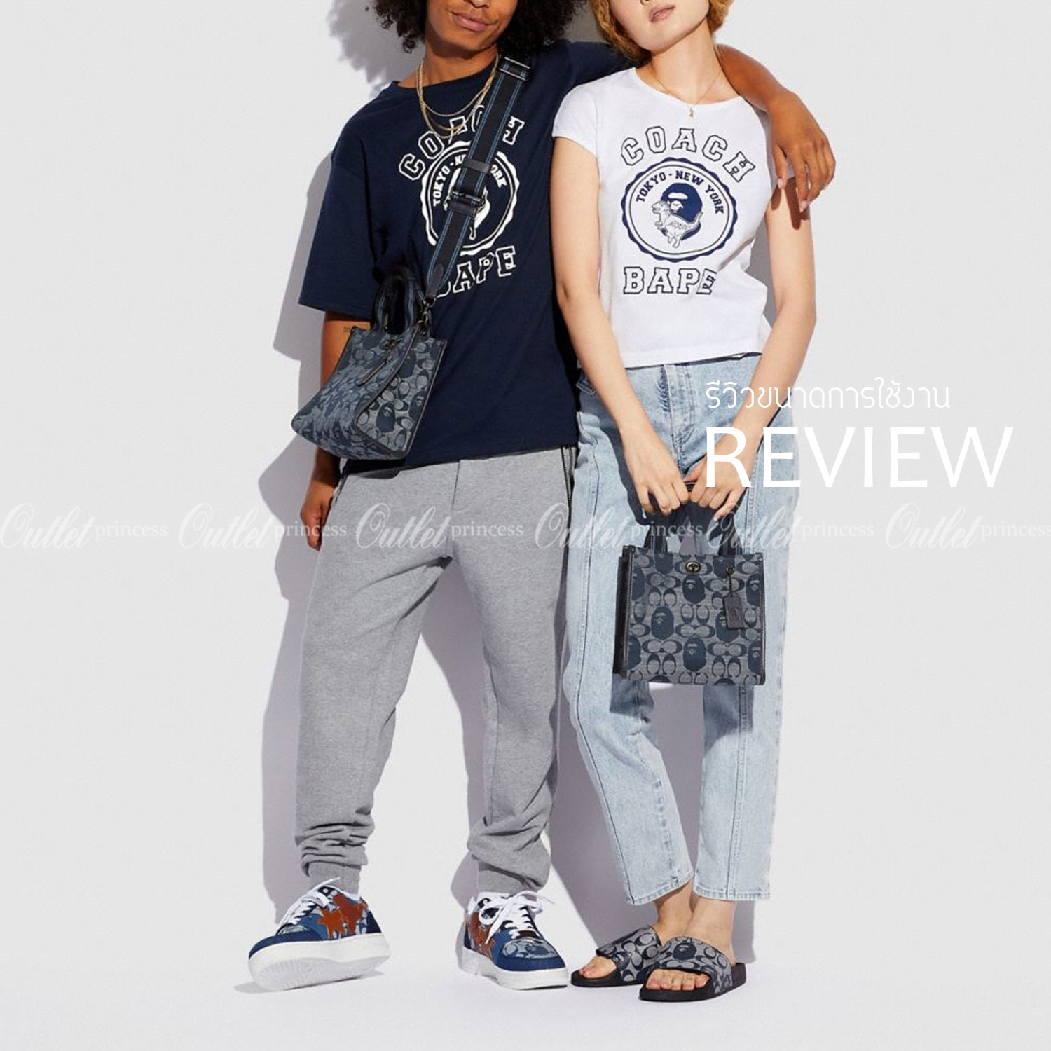 Coach Bape X Coach Tote 22 In Signature Jacquard กระเป๋าถือและครอสบอดี้โท้ทมินิไซส์ รุ่นใหม่สุดฮอต!! ใบจริงคือน่ารักม้ากกกก!! สวยอยู่ทรง มี 2 สี น่ารักน่าใช้ วัสดุหนังแคนวาส มาพร้อมหูจับในตัวและสายสะพายข้าง ถอดออกหิ้วเก๋ๆก็ได้ หรือสะพายถ่ายรูปชิคๆก็ดูดี ล