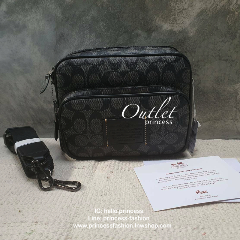 COACH Academy Sport Crossbody Bag กระเป๋าสะพาย crossbody สำหรับคุณผู้ชาย วัสดุหนัง ขนาดกำลังดี แบ่งช่องใช้งานเป็นสัดส่วน ทั้งภายนอก และภายใน ใส่ wallet ยาว mini iPad และของใช้ได้จุ กเานหลังมีอีก 1 ช่อง พร้อมสายสะพายยาว style sport ปรับได้ค่ะ