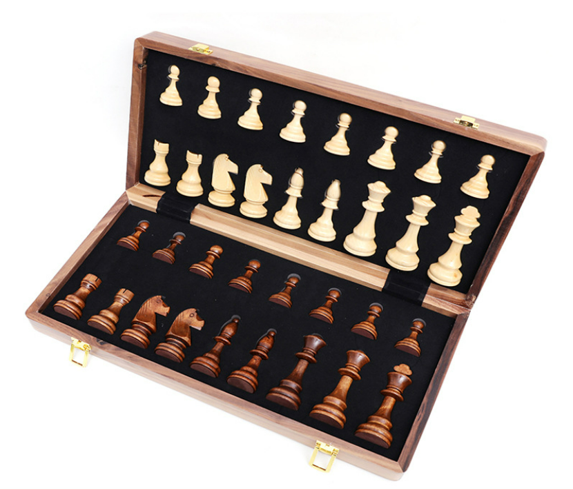 ชุดหมากรุกสากลกระดานไม้พร้อมตัวหมากไม้มีช่องเก็บหลังกระดาน