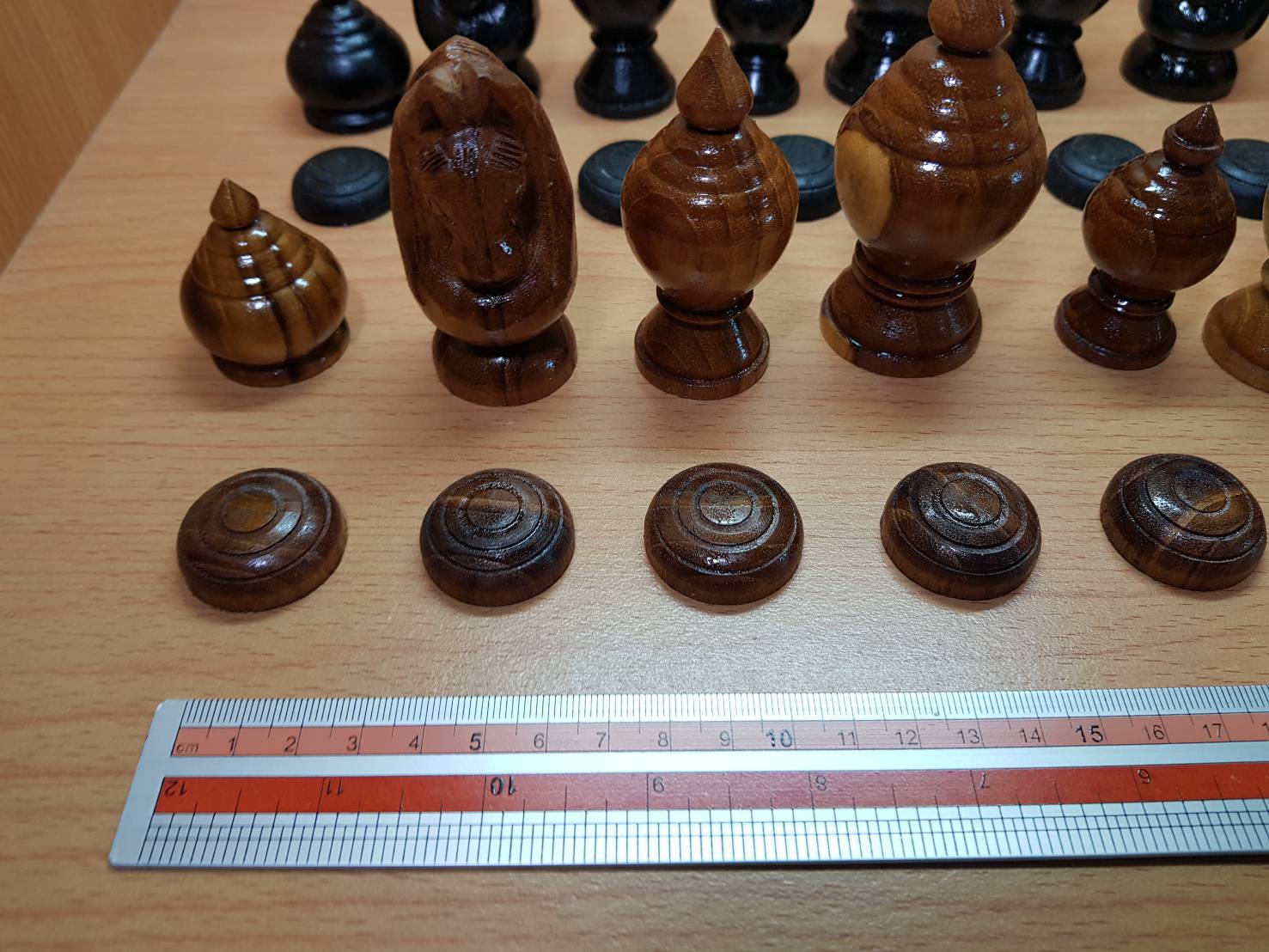 ตัวหมากรุกไทยไม้สักชุดพยุหคีรีม้าแบบใหม่ชุดที่ 1