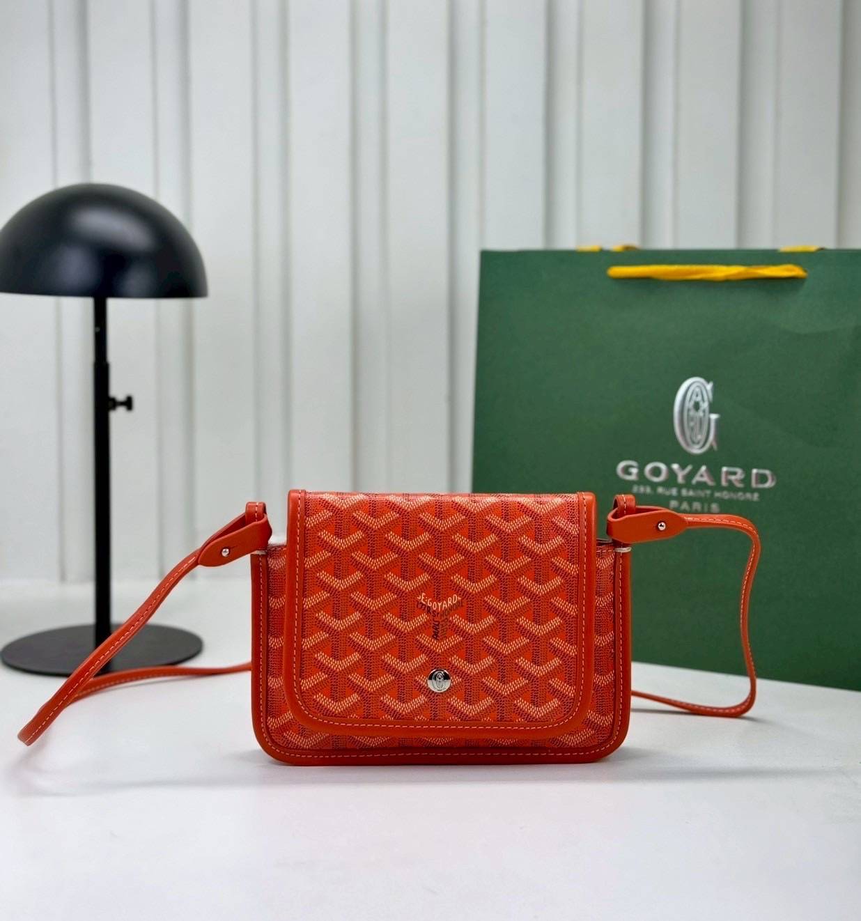10 สี ORI หนังแท้ | GOYARD Plumet pouch-wallet กระเป๋าสะพายใบเล็กกะทัดรัด ดีไซน์กระเป๋าสตางค์ Plumet ดีไซน์มาพร้อมช่องใส่เหรียญ ธนบัตร และบัตรต่างๆ สามารถสะพายไหล่เป็นกระเป๋าสะพายข้างได้เหมือนกระเป๋าใบเล็ก