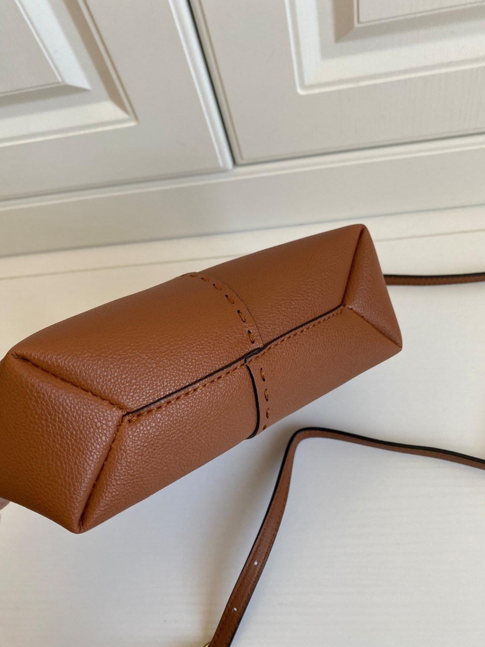 Tory Burch Mcgraw Colorblock Mini Top Zip Satchel กระเป๋าสะพายทรงสวย ใบขนาดเล็กกำลังดี *วัสดุหนังแท้ทั้งใบ หนังสวยมาก