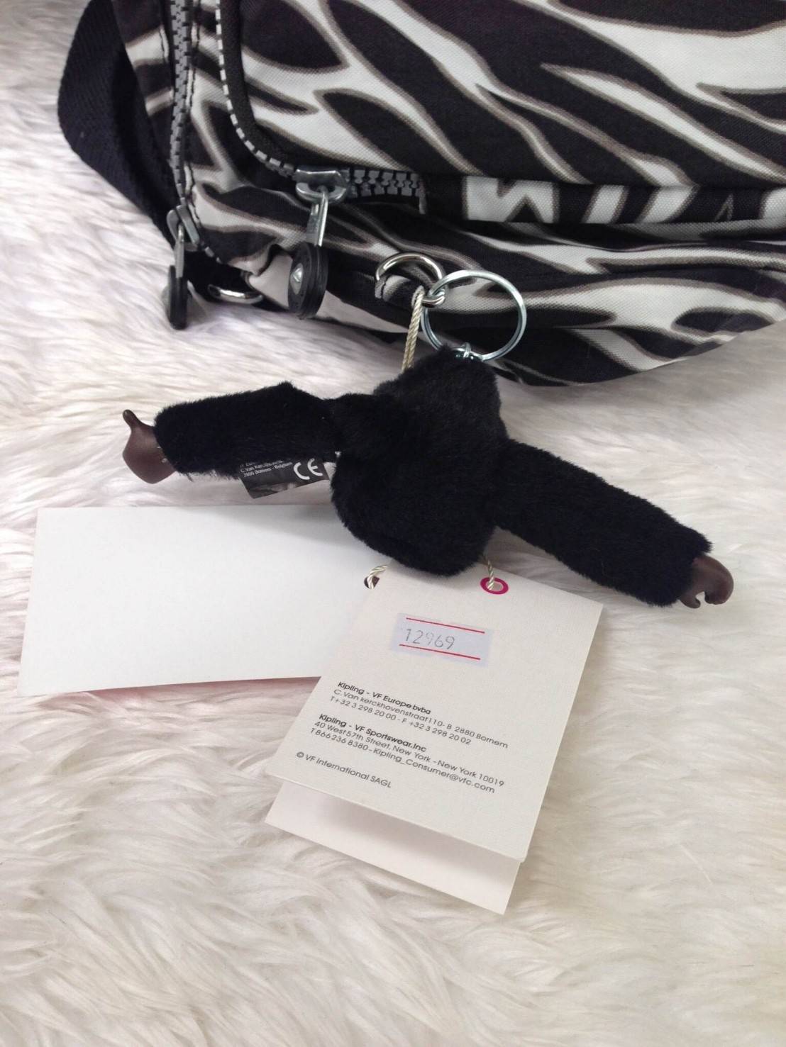 🎄กระเป๋าสะพาย KIPLING รุ่น Reth วัสดุไนล่อนคุณภาพดี มาพร้อมดีไซน์ทันสมัย และสามารถใช้งานได้อย่างดี เข้ากับทุกการแต่งตัว โดดเด่นด้วยพื้นที่ภายในและช่องต่างๆ ที่ให้คุณจัดเก็บของสำคัญได้ครบถ้วน ไม่ว่าจะเป็นมือถือ ปากกา หรือไอเท็มจำเป็นของคุณ สายสามาร