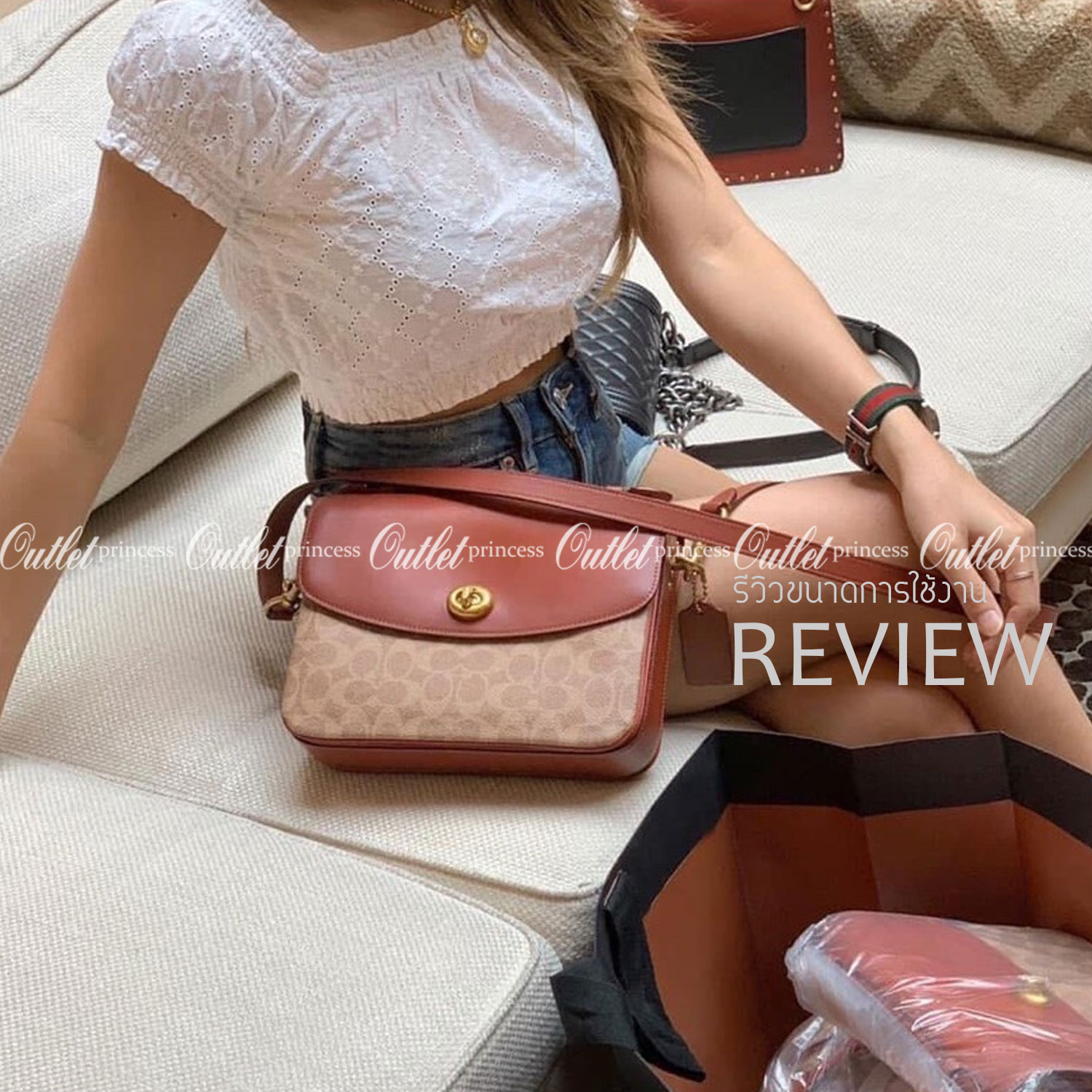 COACH CASSIE CROSSBODY BAG((68349//68348)) พร้อมส่งค่ะ! รุ่นฮิต กระเป๋าหิ้วได้//สะพายข้างหรือครอสบอดี้ร์ได้ หนังแท้นิ่มสวย เปิดปิดกระเป๋าแบบหมุนล็อค ภายในกระเป๋ามี3ช่องให้ใส่ของ แต่ล่ะช่องกว้าง สามารถใส่กระเป๋าเงินใบยาวได้;ของอื่นๆได้จุทีเดียวค่ะ ;มีช่องซ