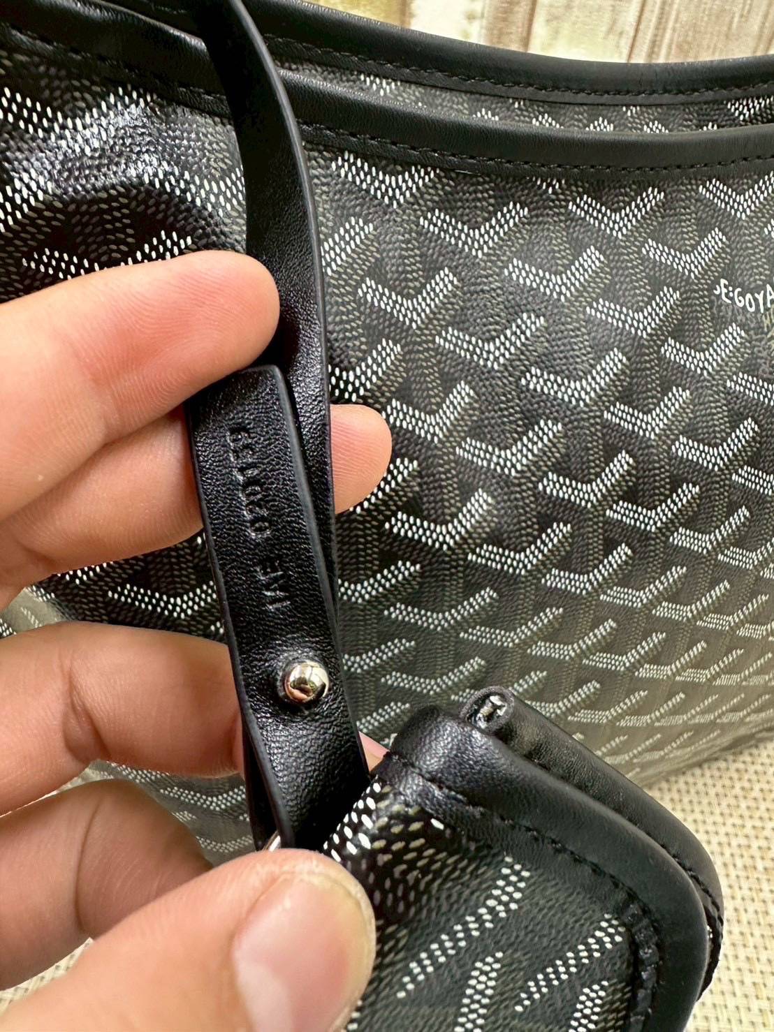 พร้อมส่ง 8 สี ORI หนังแท้ | Goyard Bohème Hobo Bag กระเป๋าสะพายทรงโฮโบ สะท้อนถึงความเบา ความยืดหยุ่น เปิดปิดแบบซิป สะดวกสบายขึ้น