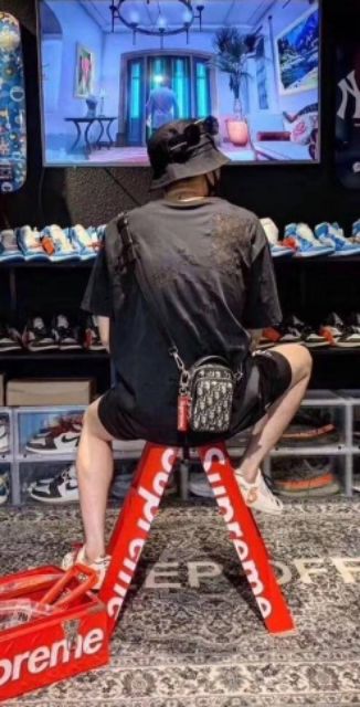 หนังแท้ DIOR OBLIQUE AITPODS MINI BAG พร้อมส่งที่ไทย งานหนังแท้และผ้าแจ็คการ์ดออริจินอล ภาพสินค้าถ่ายจากงานขายจริง ใช้งานต่างประเทศได้