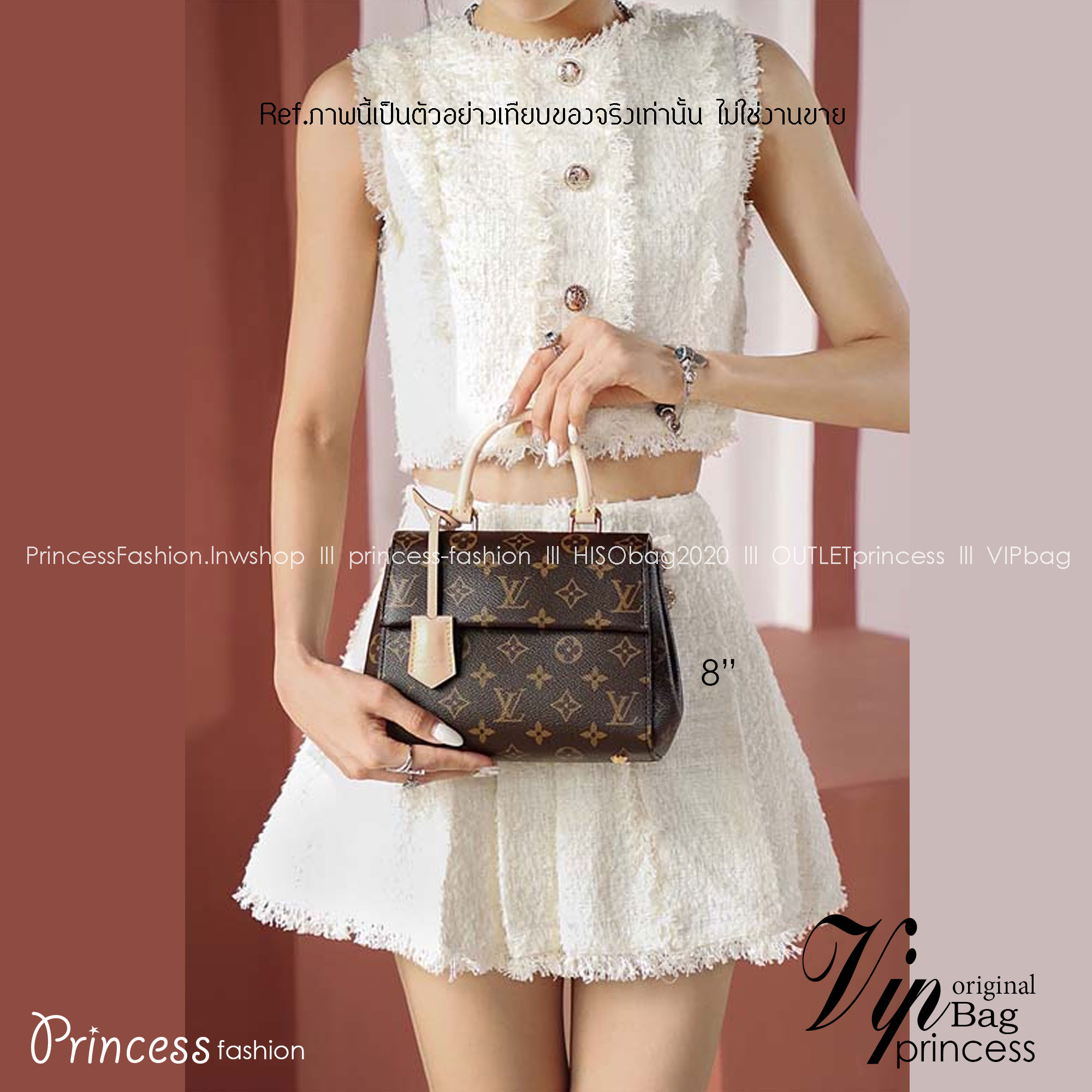 LV Cluny Mini Monogram Canvas Bag 20cm กระเป๋าถือใบเล็กแสนน่ารัก ลายโมโนแกรมแคนวาสสุดไอคอนิก พร้อมสายสะพายผ้าทรงสปอร์ต คอลขายดีตลอดกาล หูจับในตัว น้ำหนักเบา เป็นไอเท็มที่แมทช์ได้กับทุกสไตล์การแต่งตัว ราคาสุดคุ้ม