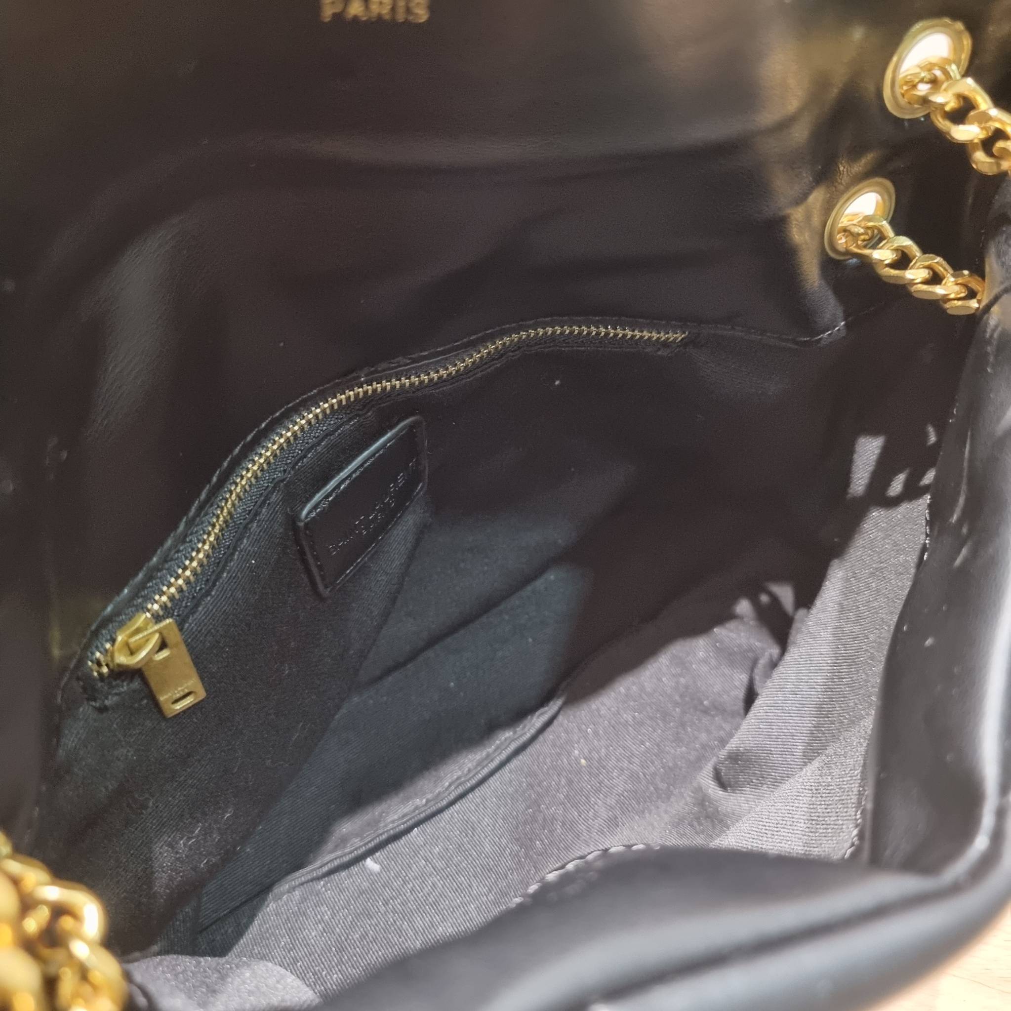 YSL PUFFER SMALL CHAIN BAG IN QUILTED / Yves Saint laurent puffer small chain bag in quilted กระเป๋าสะพายรุ่นยอดนิยม ทรงสวย ใช้ได้บ่อยไม่มีเบื่อ วัสดุหนังสัมผัสนิ่มมือ ดีไซน์เรียบหรู