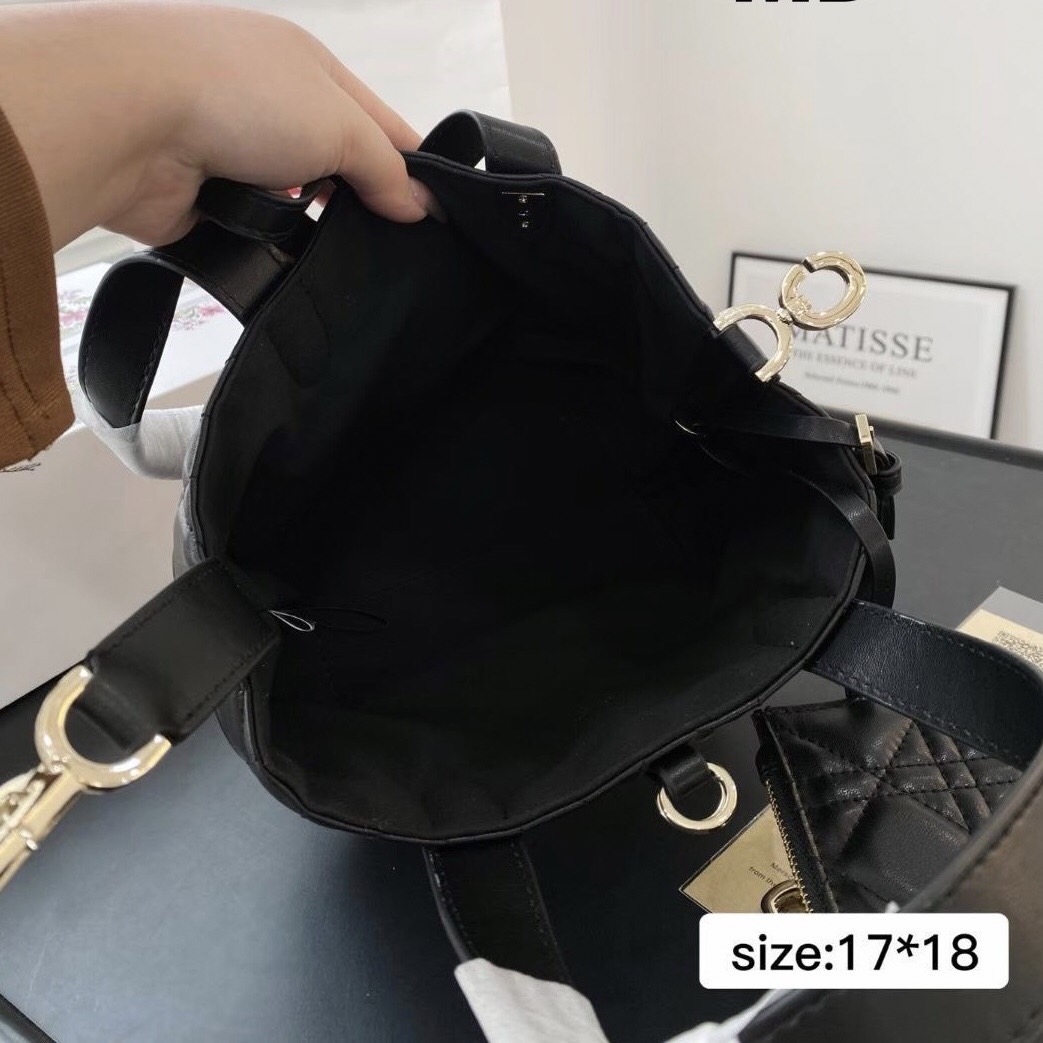 Dior Small Dior Toujours vertical tote bag 18cm กระเป๋าสะพายทรงบัคเก็ตไซส์ใหม่กะทัดรัด คลาสสิคหนังสวยหรูหราเกินราคา ดีไซน์นุ่มนวลทันสมัย