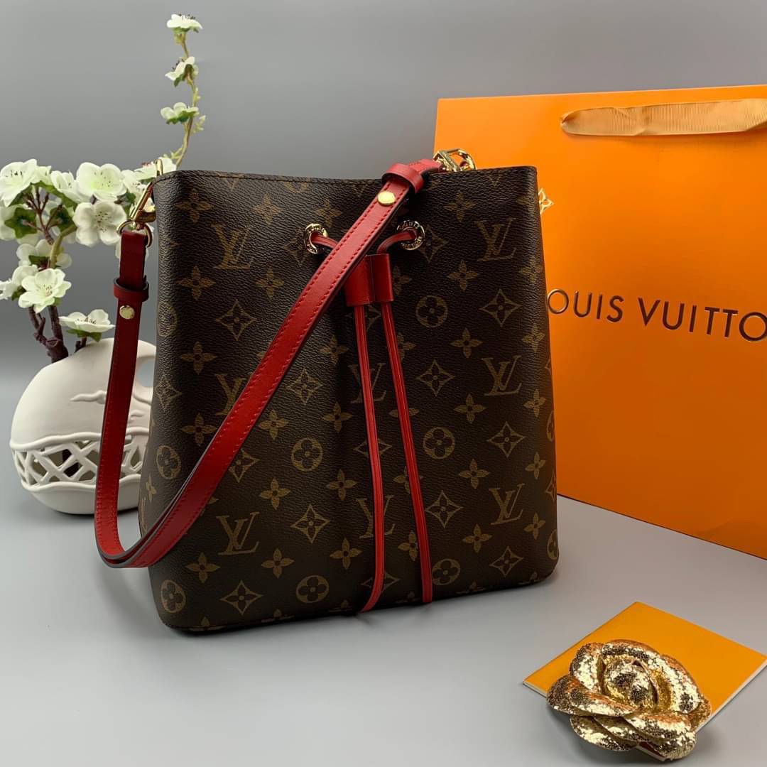 LOUIS VUITTON NEONOE MM งานหนังแท้ สวยคมทุกมุมมอง ภาพสินค้าถ่ายจากงานจริง ORIGINAL GRADE เกรดสลับใบจริง
